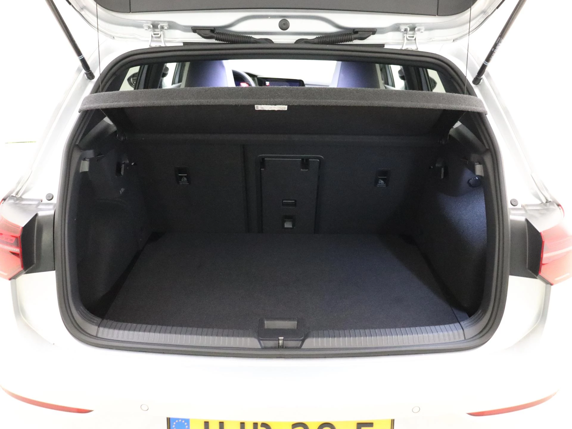 Volkswagen Golf met kenteken HJR-20-F – autofoto 5