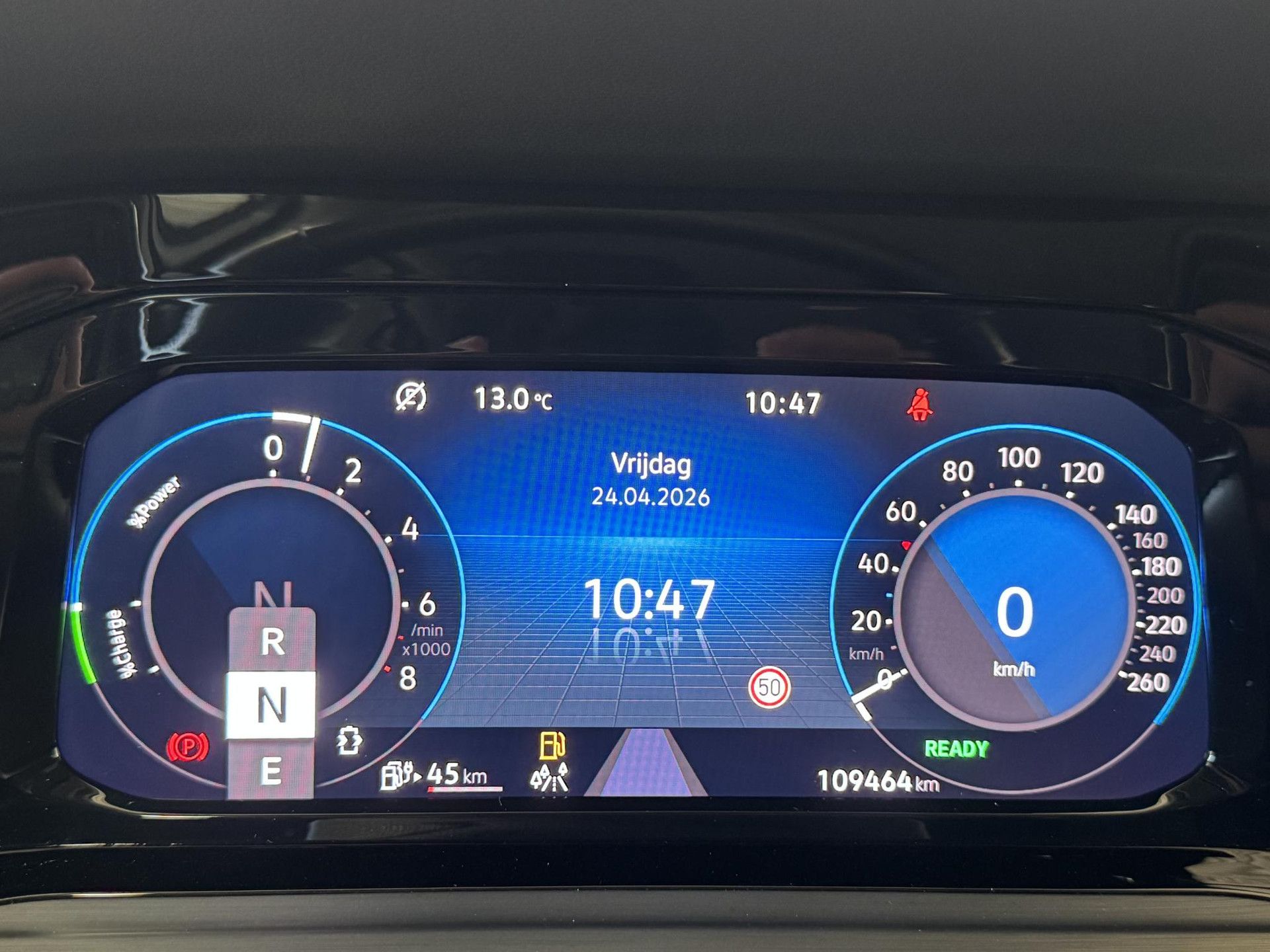 Volkswagen Golf met kenteken KBT-35-G – interieur