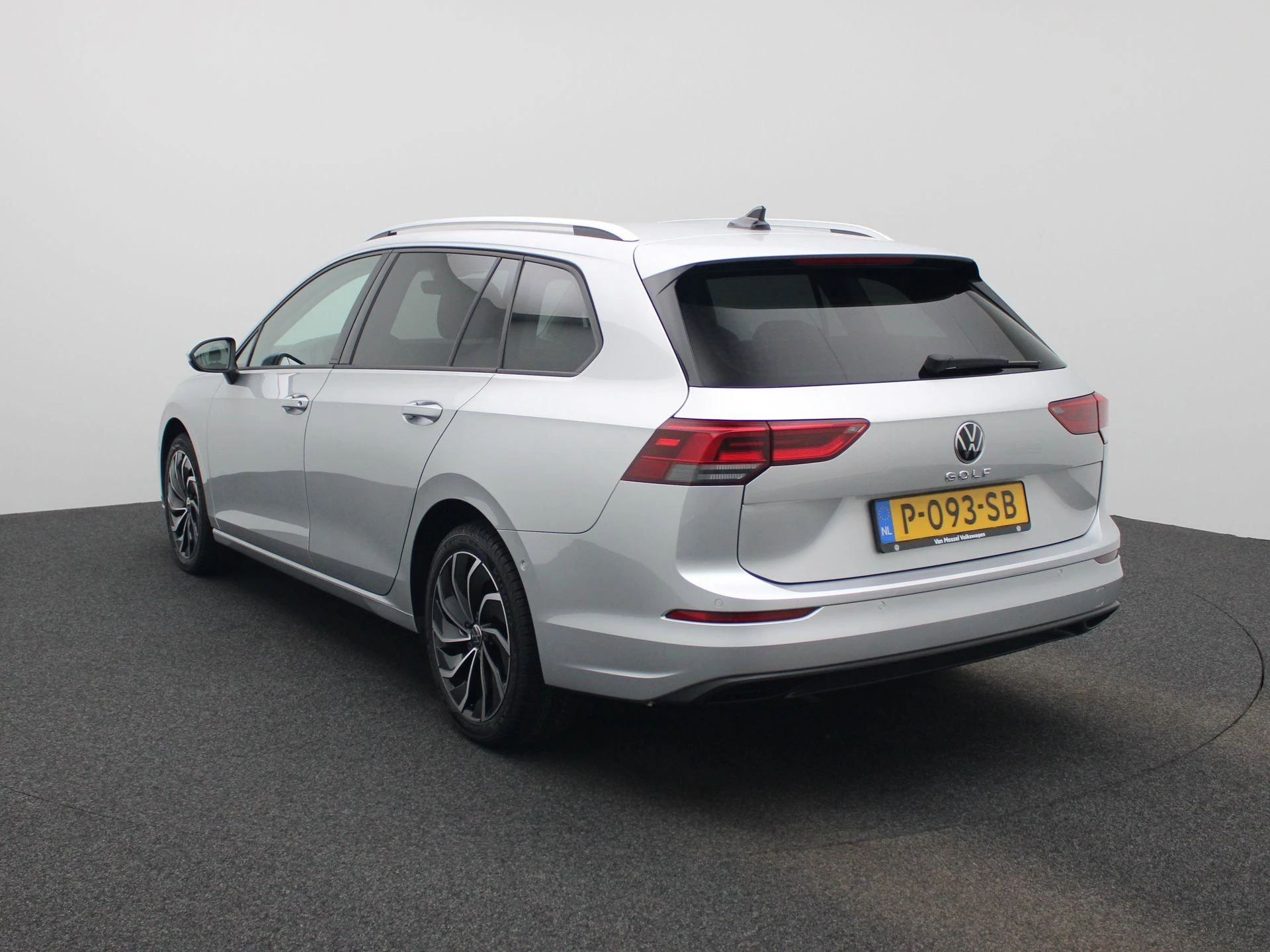 Volkswagen Golf met kenteken P-093-SB – autofoto 3