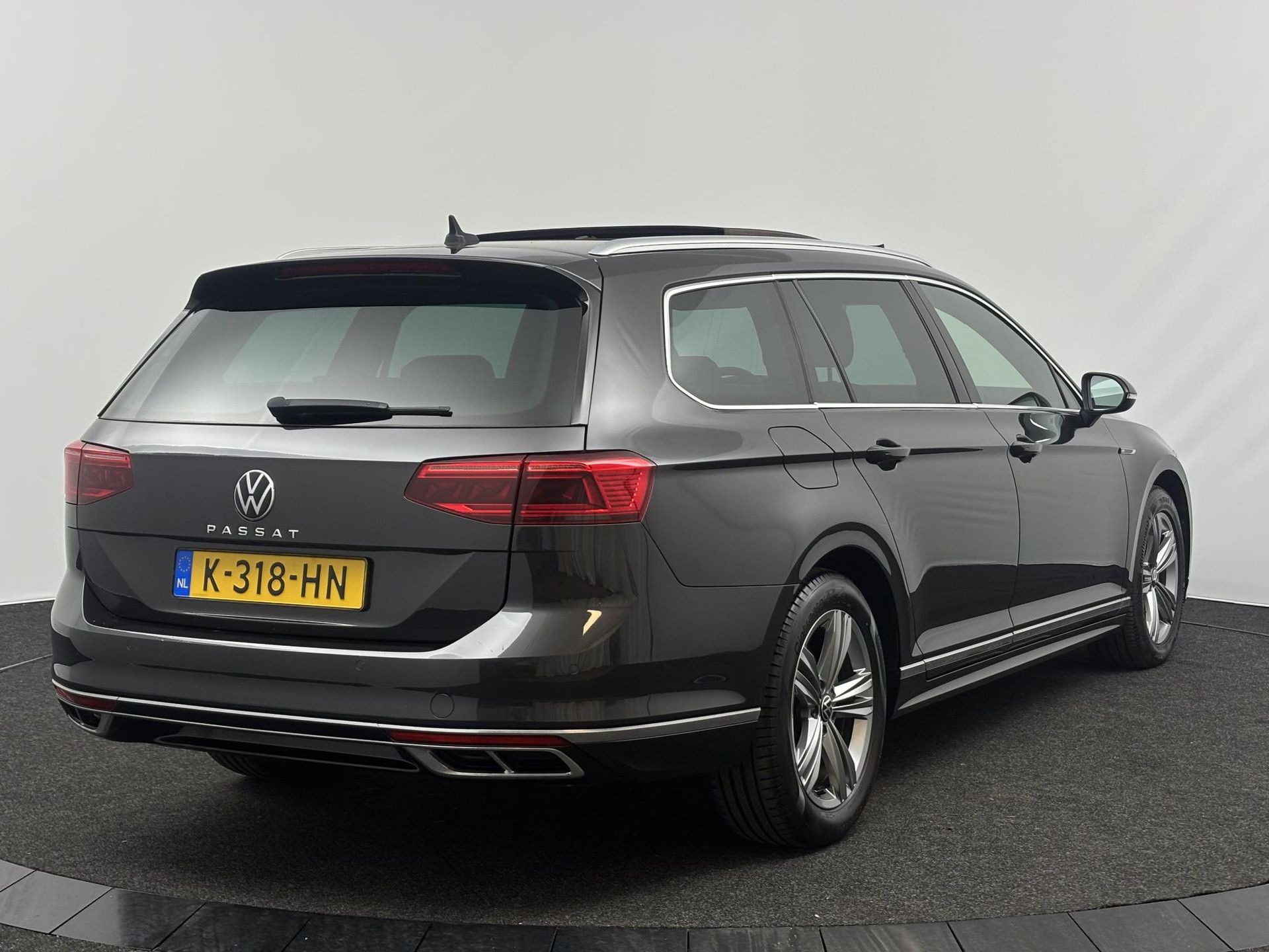 Volkswagen Passat met kenteken K-318-HN – achteraanzicht