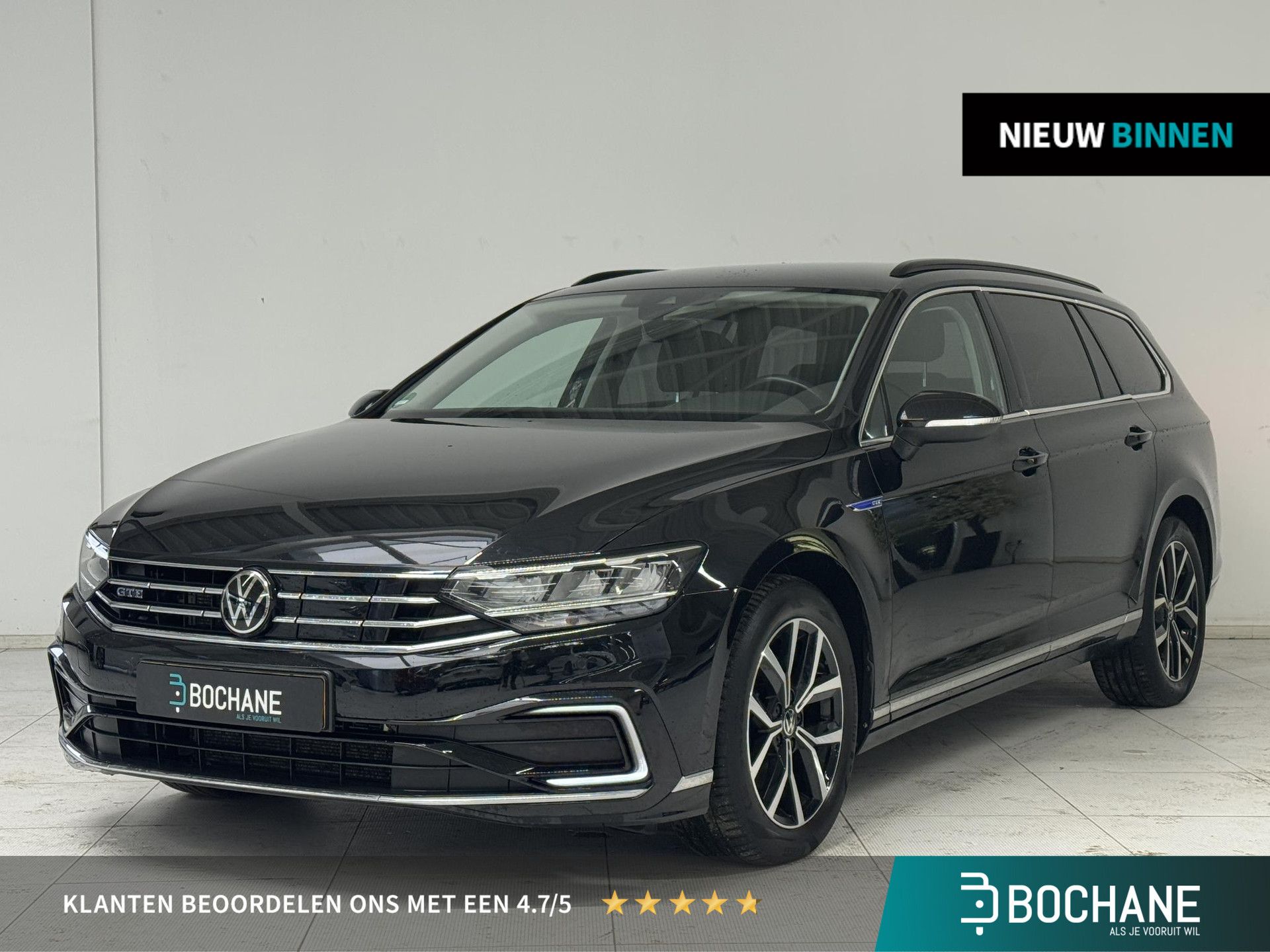 Volkswagen Passat met kenteken R-404-SR – vooraanzicht