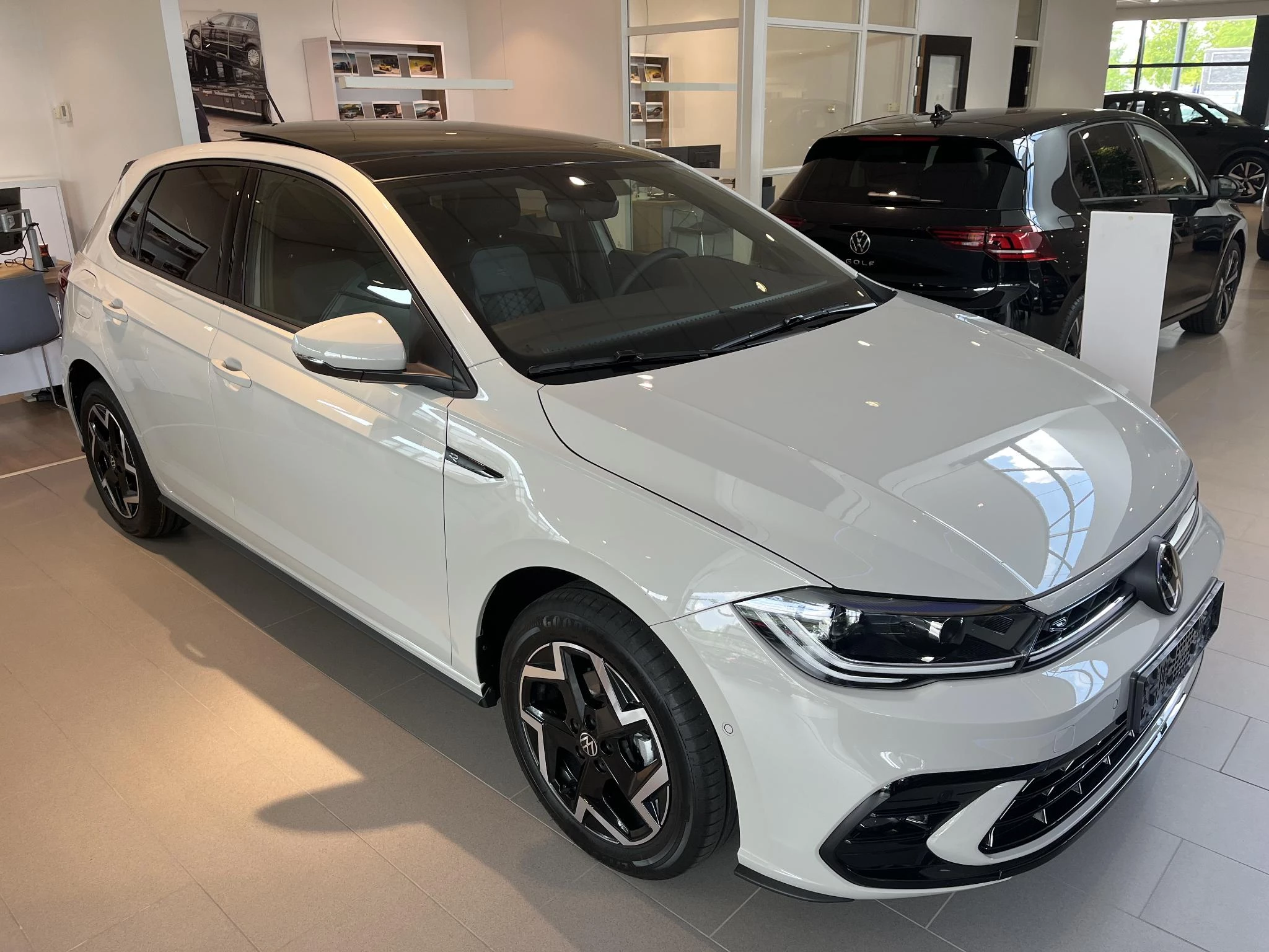 Volkswagen Polo met kenteken 702419 – autofoto 4