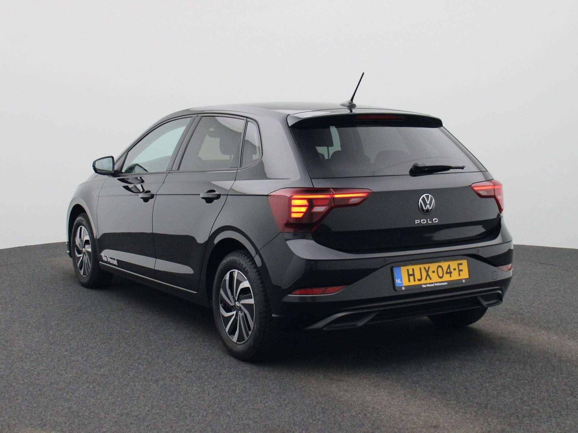 Volkswagen Polo met kenteken HJX-04-F – autofoto 3