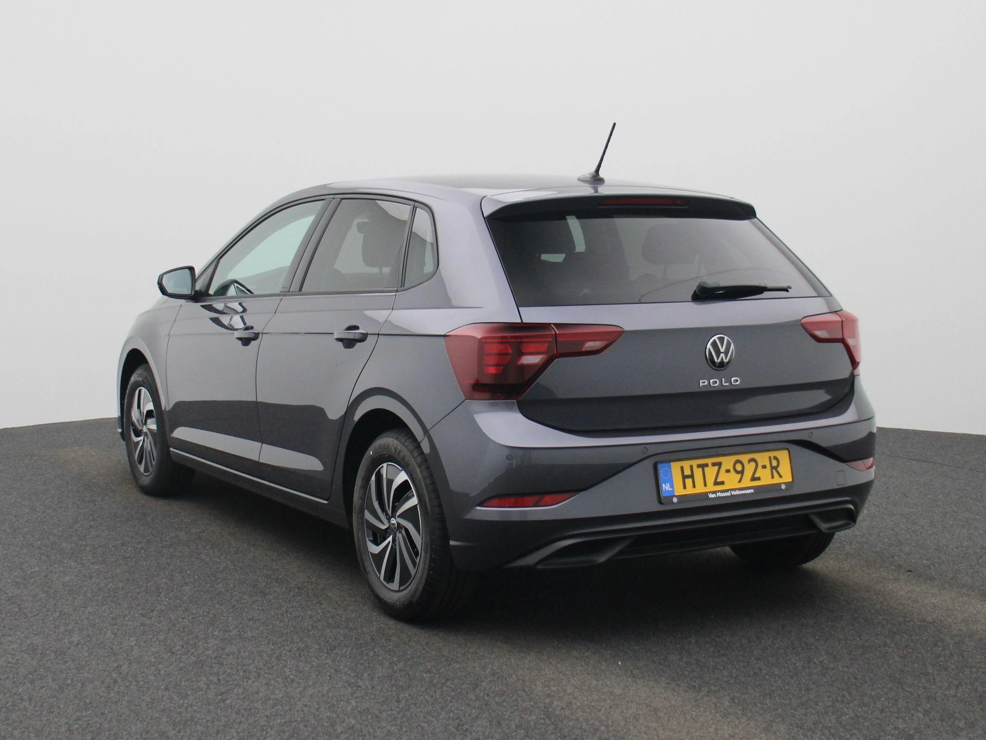 Volkswagen Polo met kenteken HTZ-92-R – autofoto 3