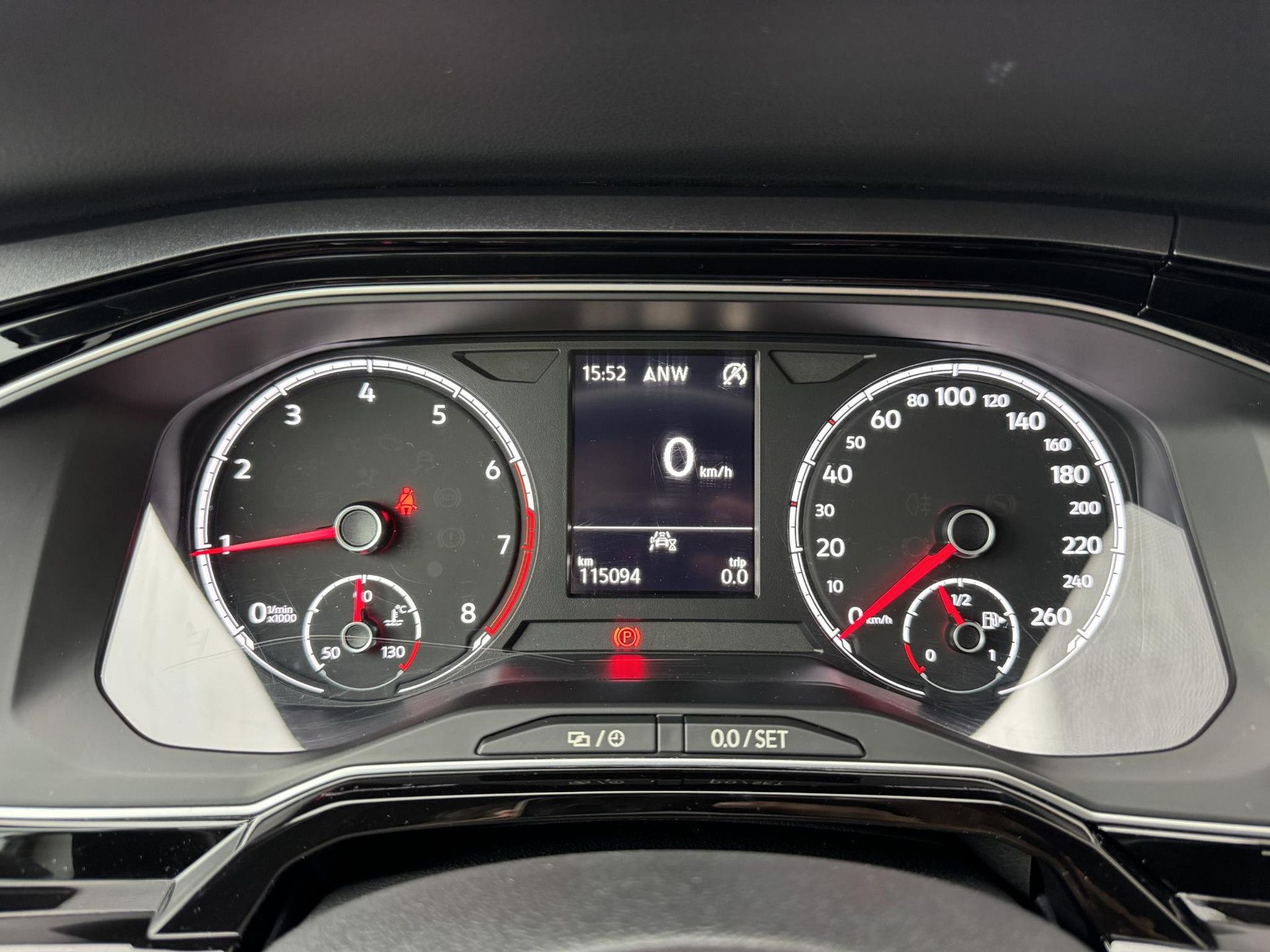 Volkswagen Polo met kenteken K-641-LS – dashboard