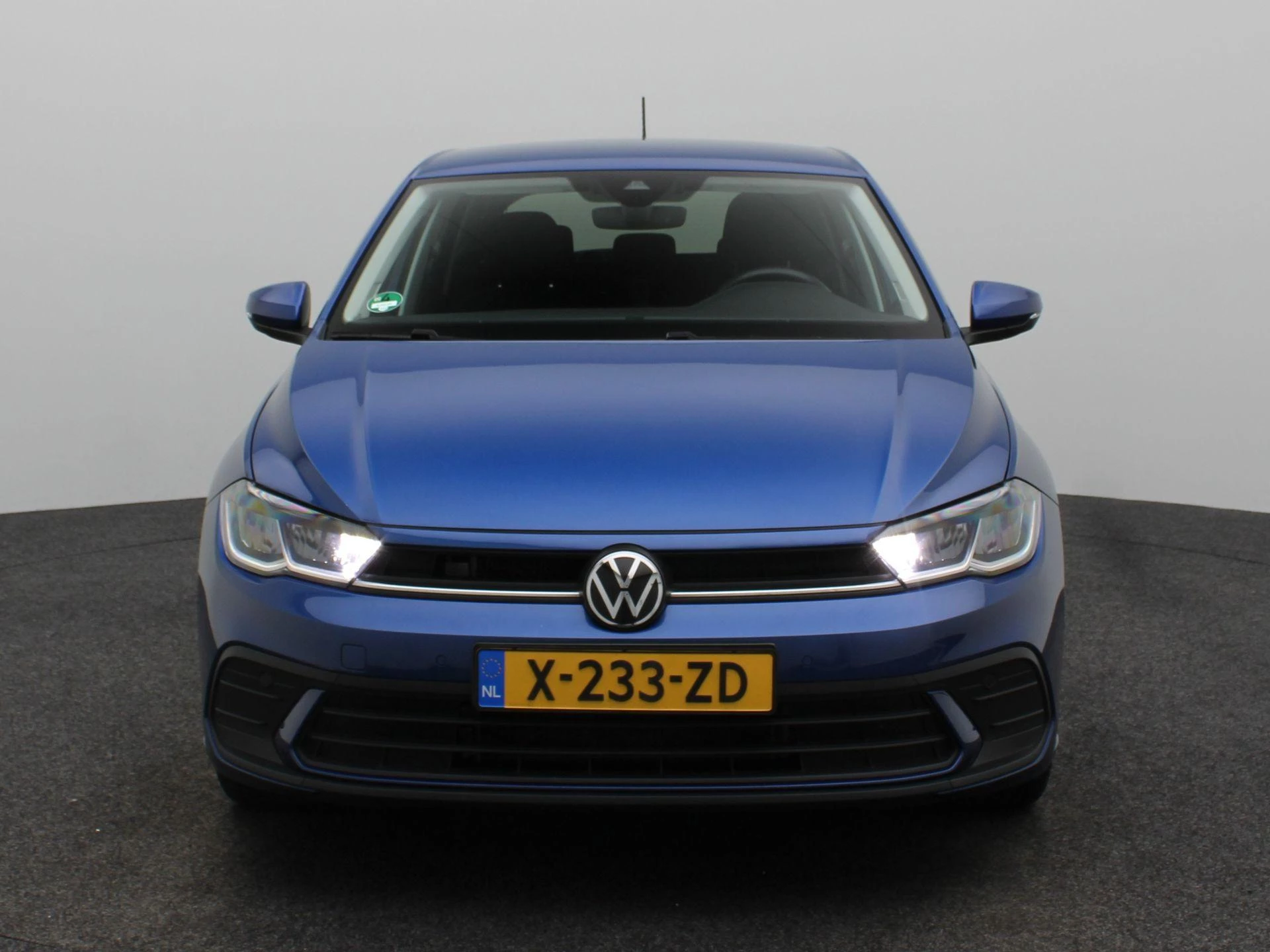 Volkswagen Polo met kenteken X-233-ZD – autofoto 4