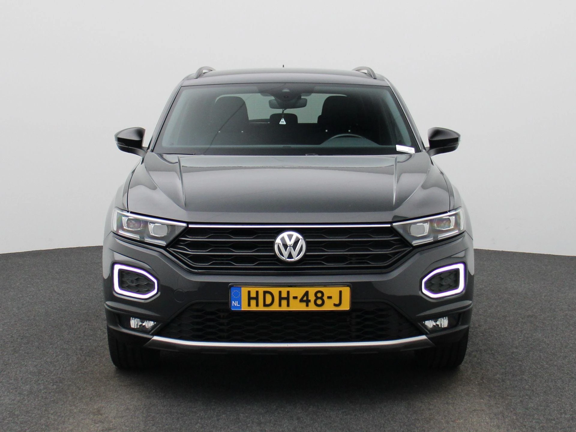 Volkswagen T-Roc met kenteken 63100 – autofoto 4