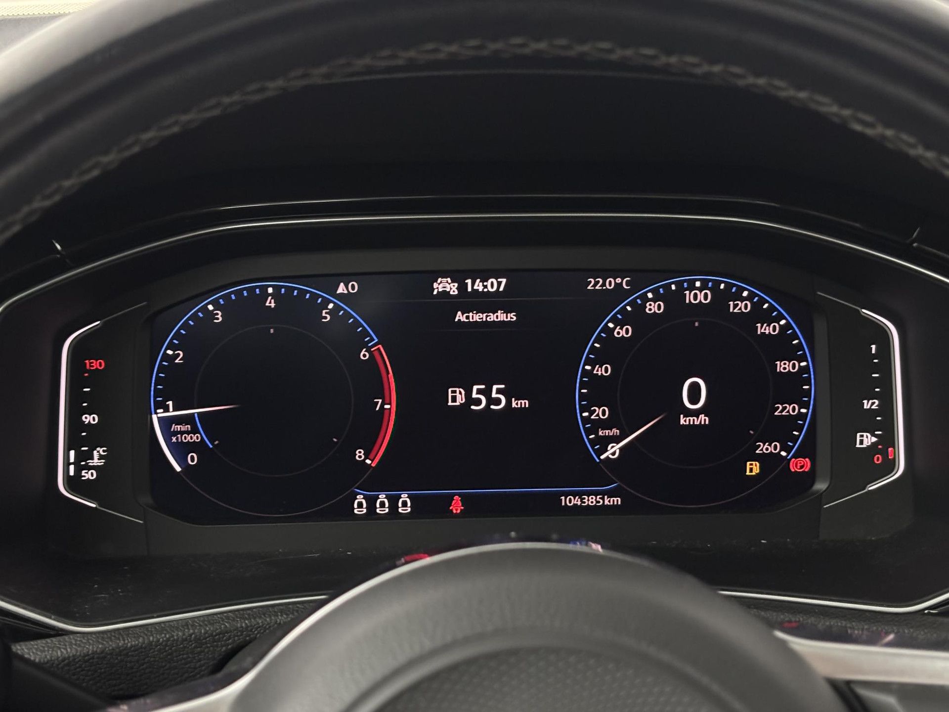 Volkswagen T-Roc met kenteken K-990-PG – dashboard