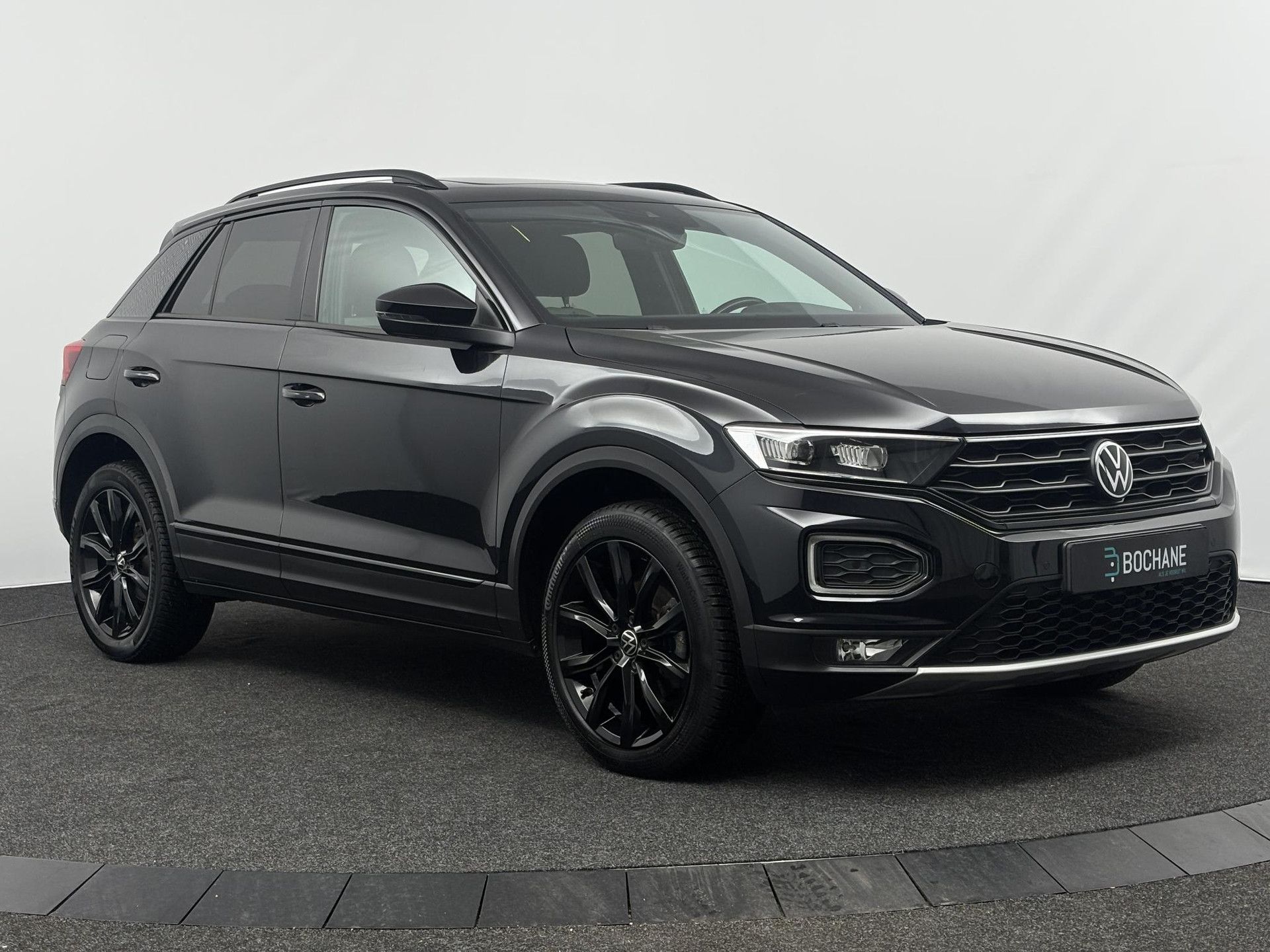 Volkswagen T-Roc met kenteken K-990-PG – detailfoto