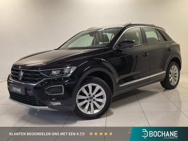 Volkswagen T-Roc met kenteken KKZ-40-P – vooraanzicht