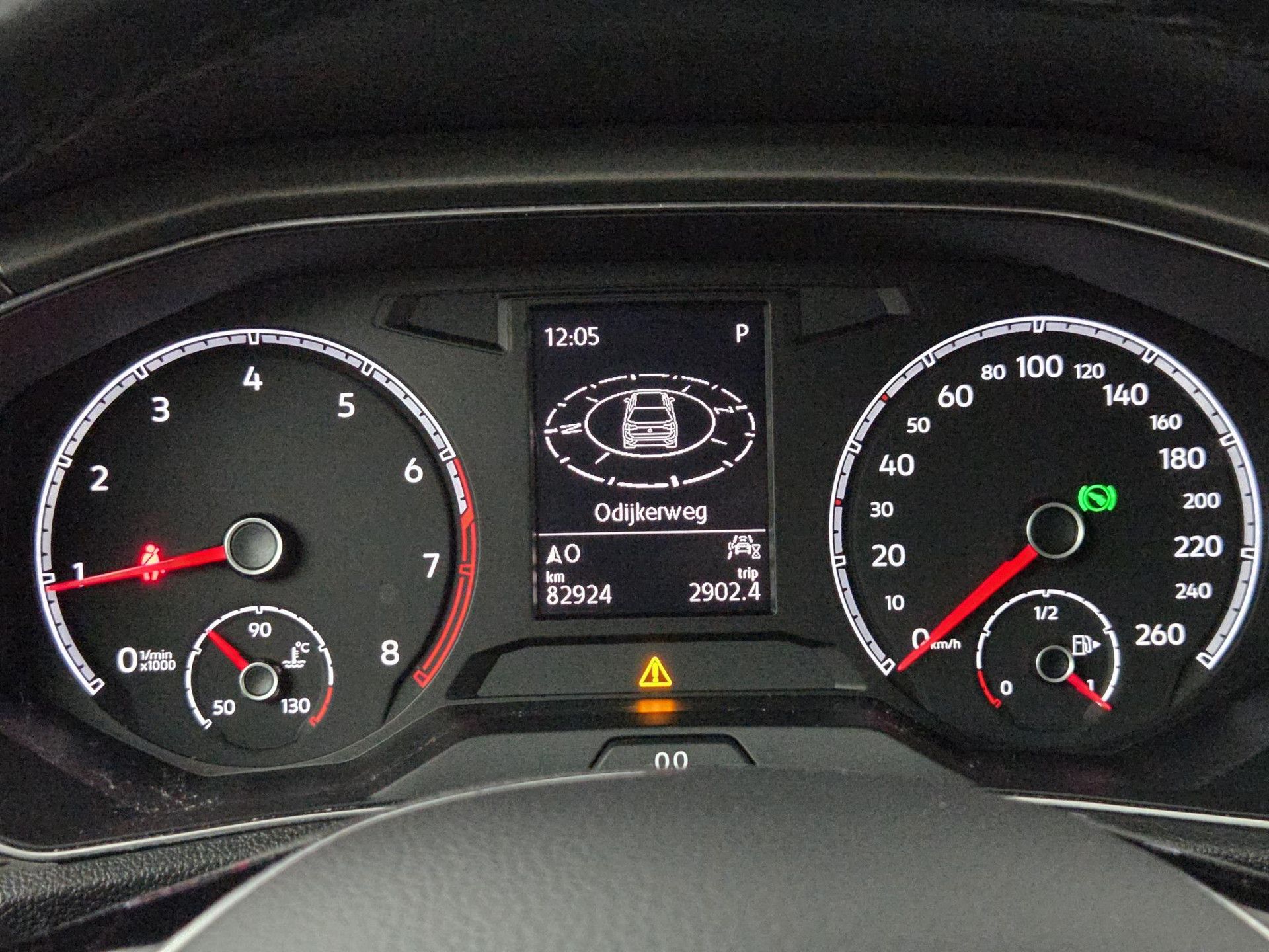 Volkswagen T-Roc met kenteken L-892-SJ – dashboard