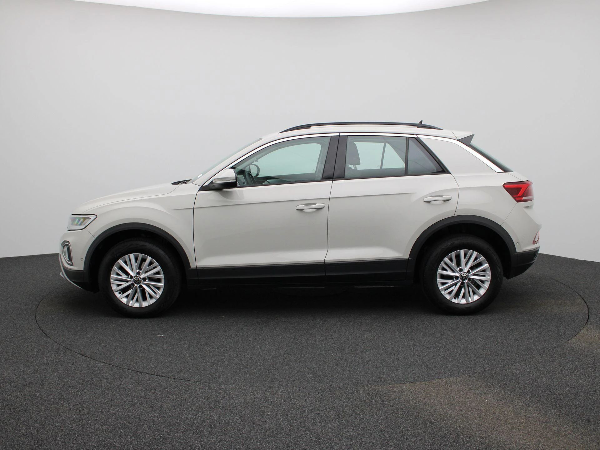 Volkswagen T-Roc met kenteken T-016-NK – autofoto 5