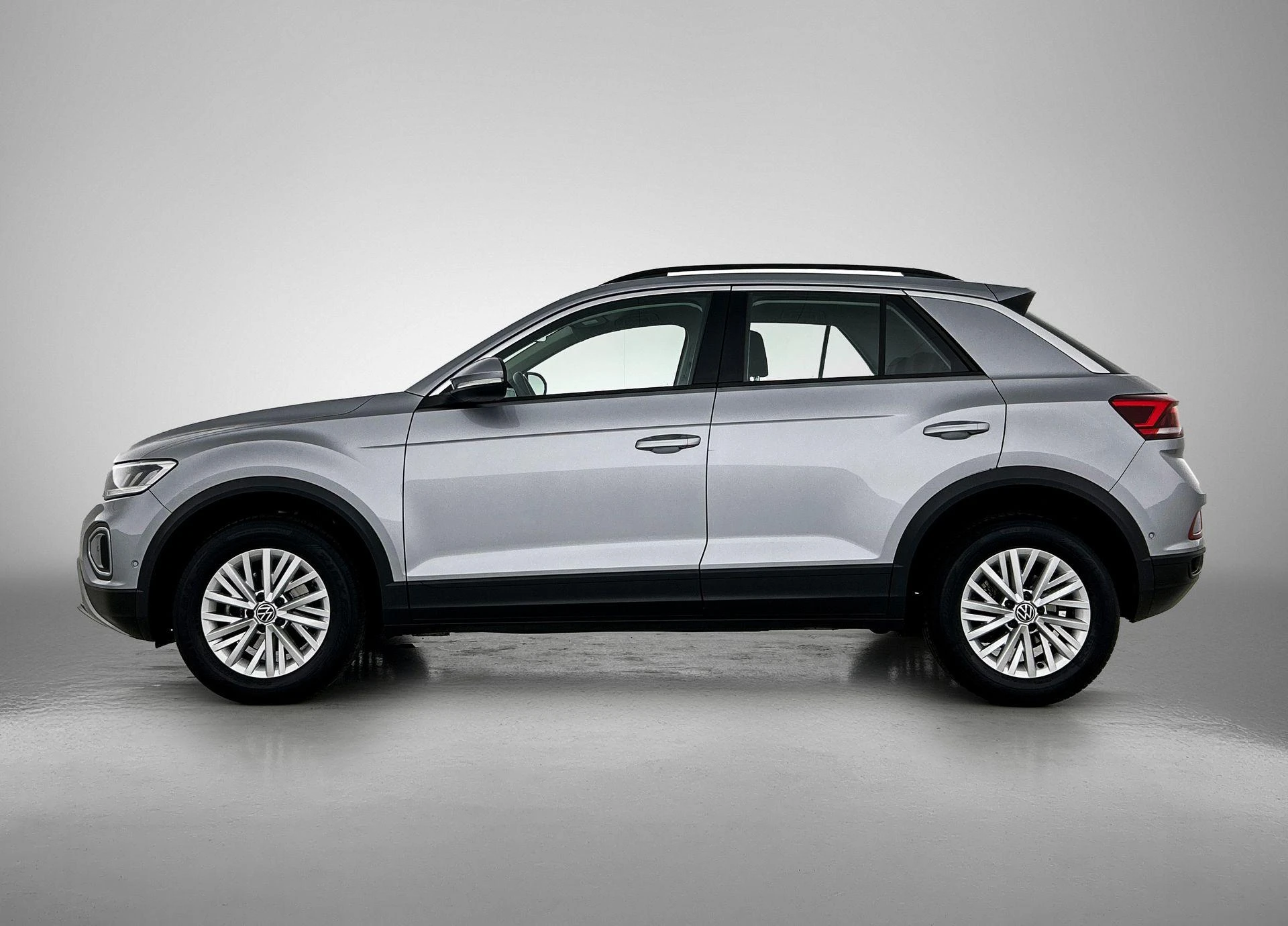 Volkswagen T-Roc met kenteken T-142-KN – autofoto 4