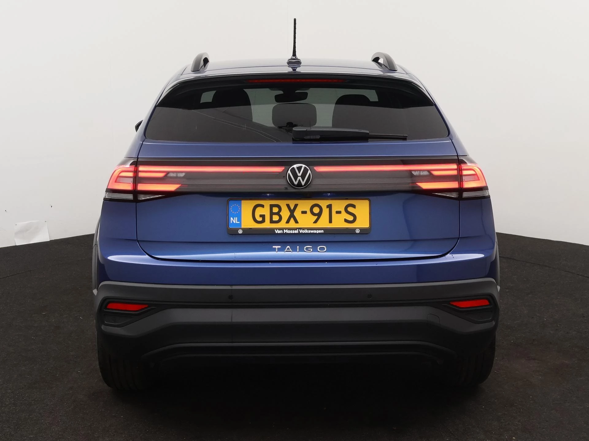 Volkswagen Taigo met kenteken 56100 – autofoto 4
