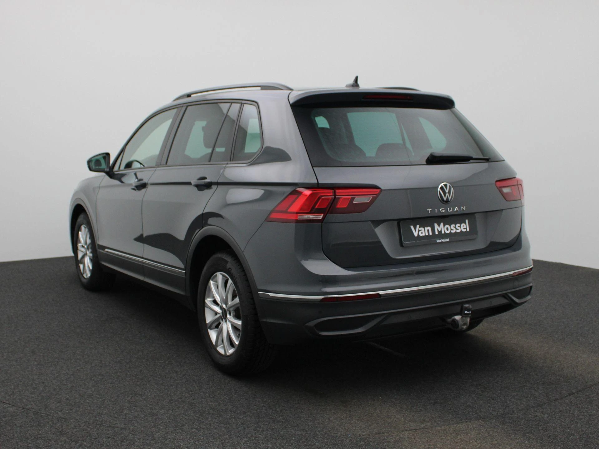 Volkswagen Tiguan met kenteken 40100 – autofoto 3