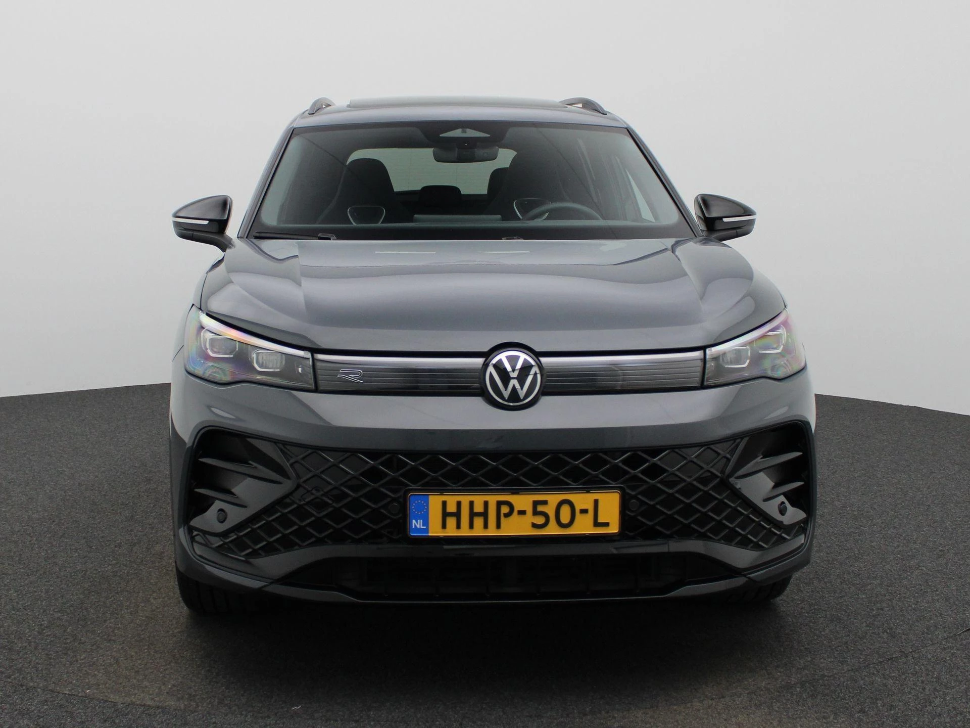Volkswagen Tiguan met kenteken 04100 – autofoto 4