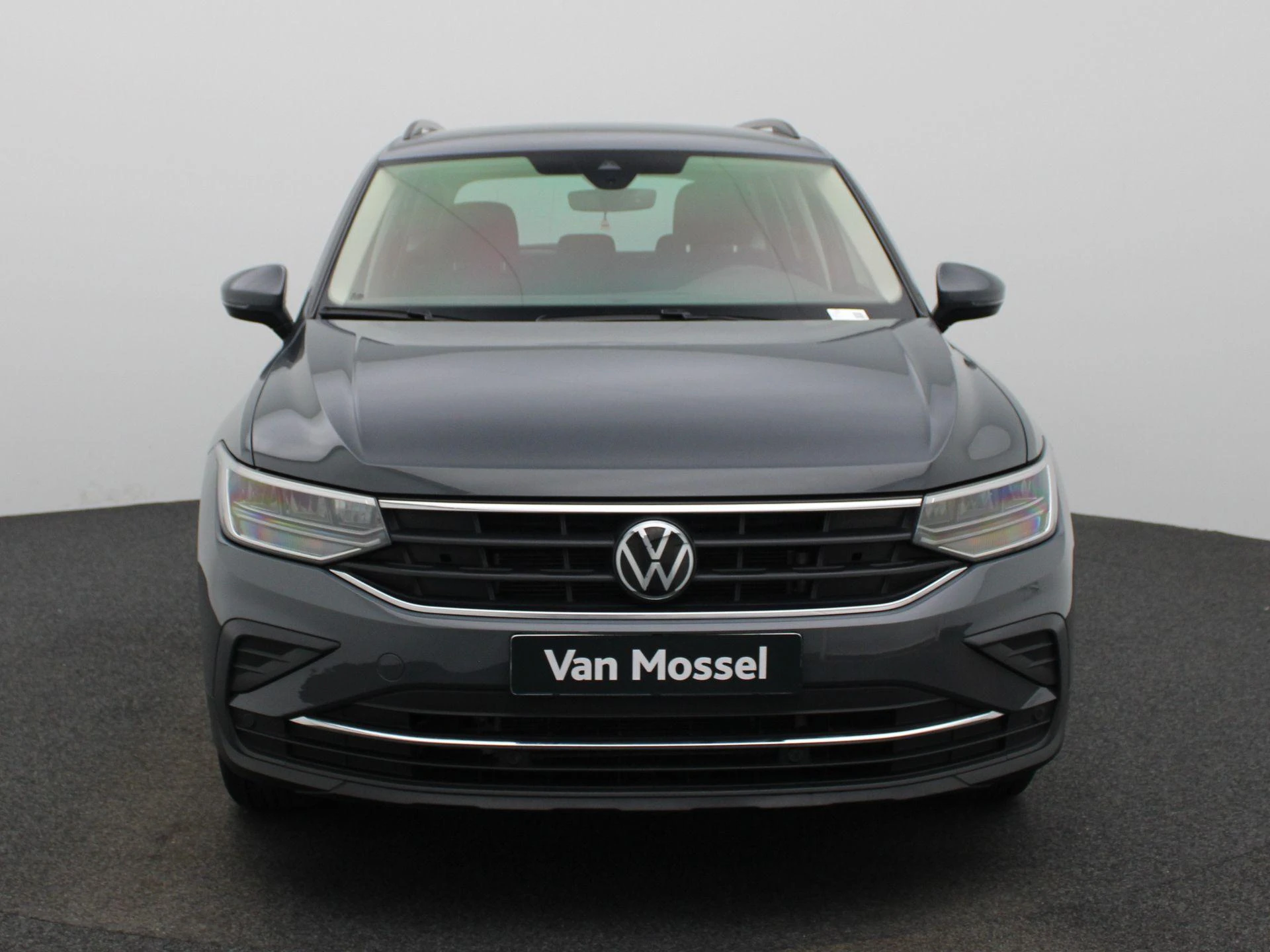 Volkswagen Tiguan met kenteken 40100 – autofoto 4
