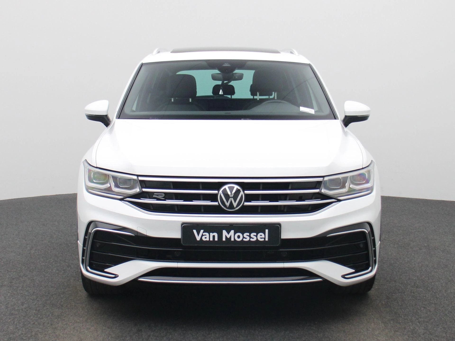Volkswagen Tiguan met kenteken 49 – autofoto 4