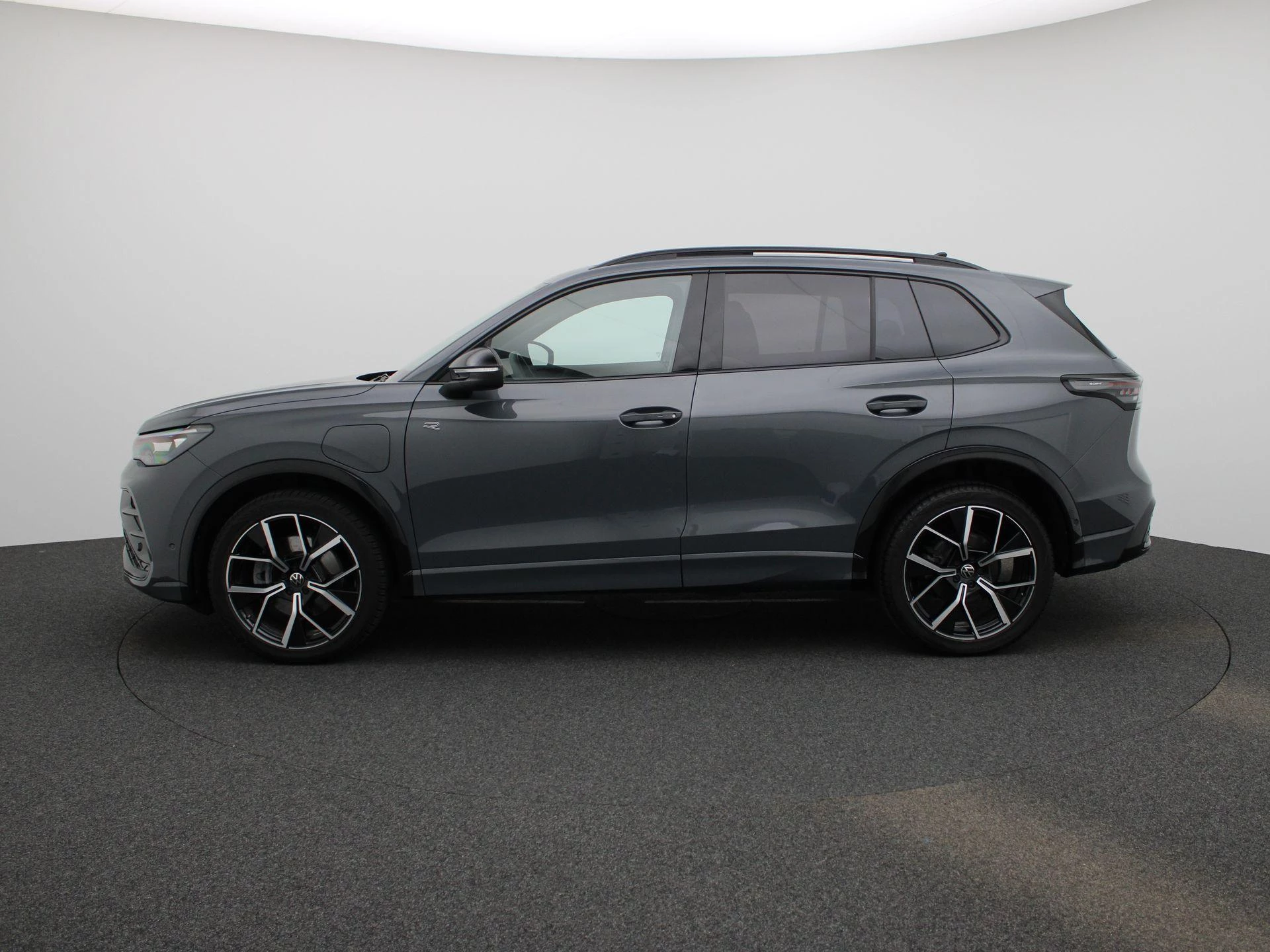 Volkswagen Tiguan met kenteken 04100 – autofoto 5