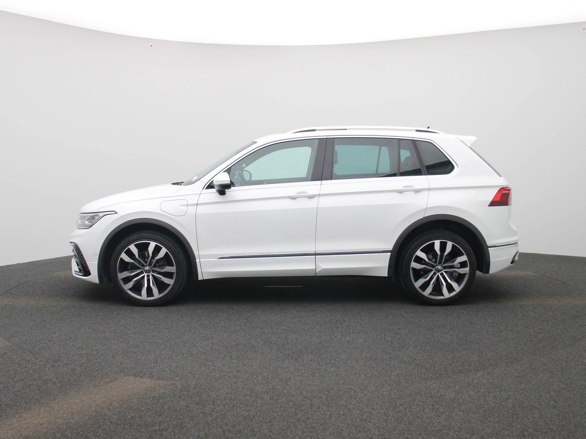 Volkswagen Tiguan met kenteken 49 – autofoto 5