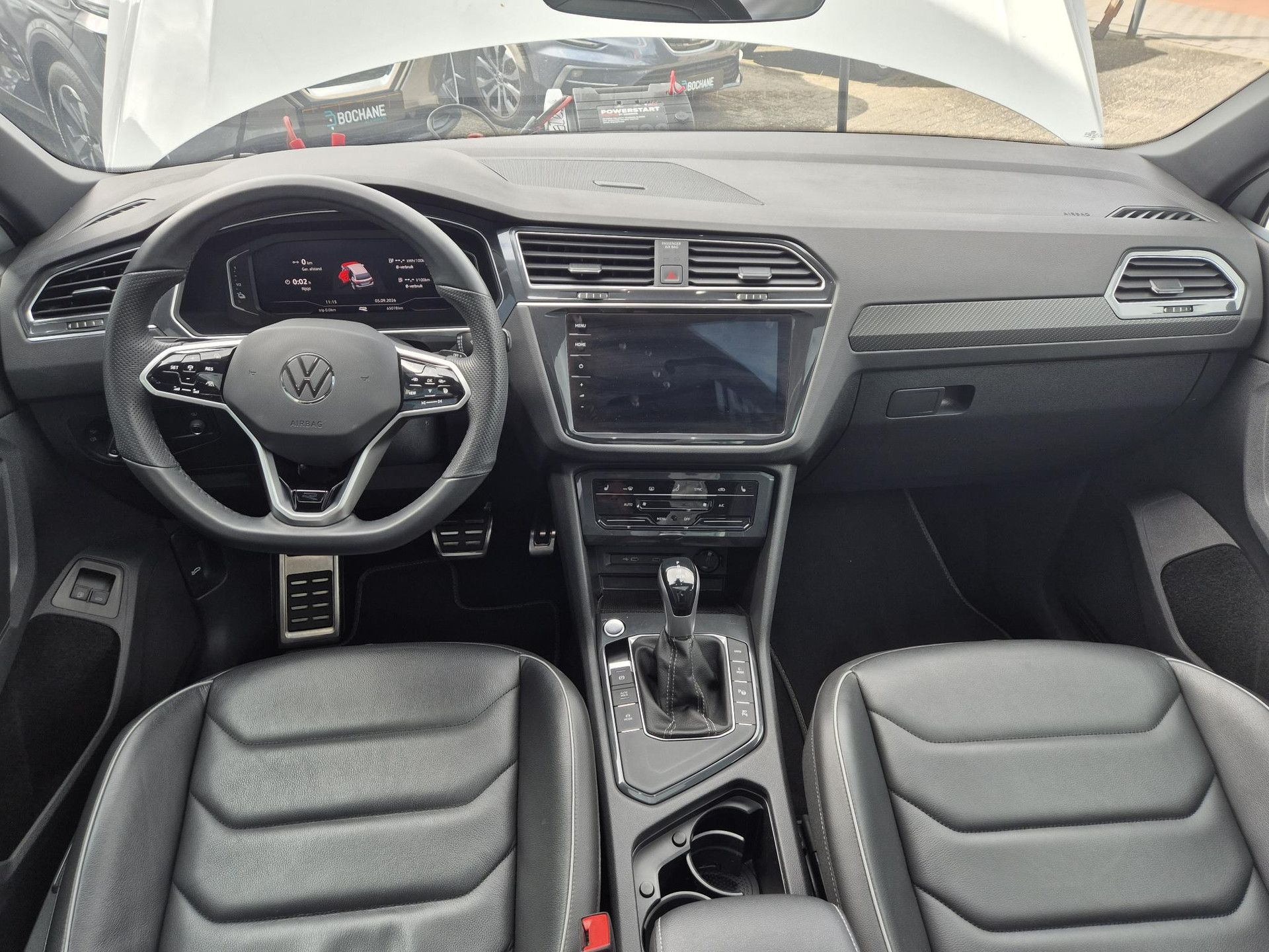 Volkswagen Tiguan met kenteken KLV-09-N – interieur