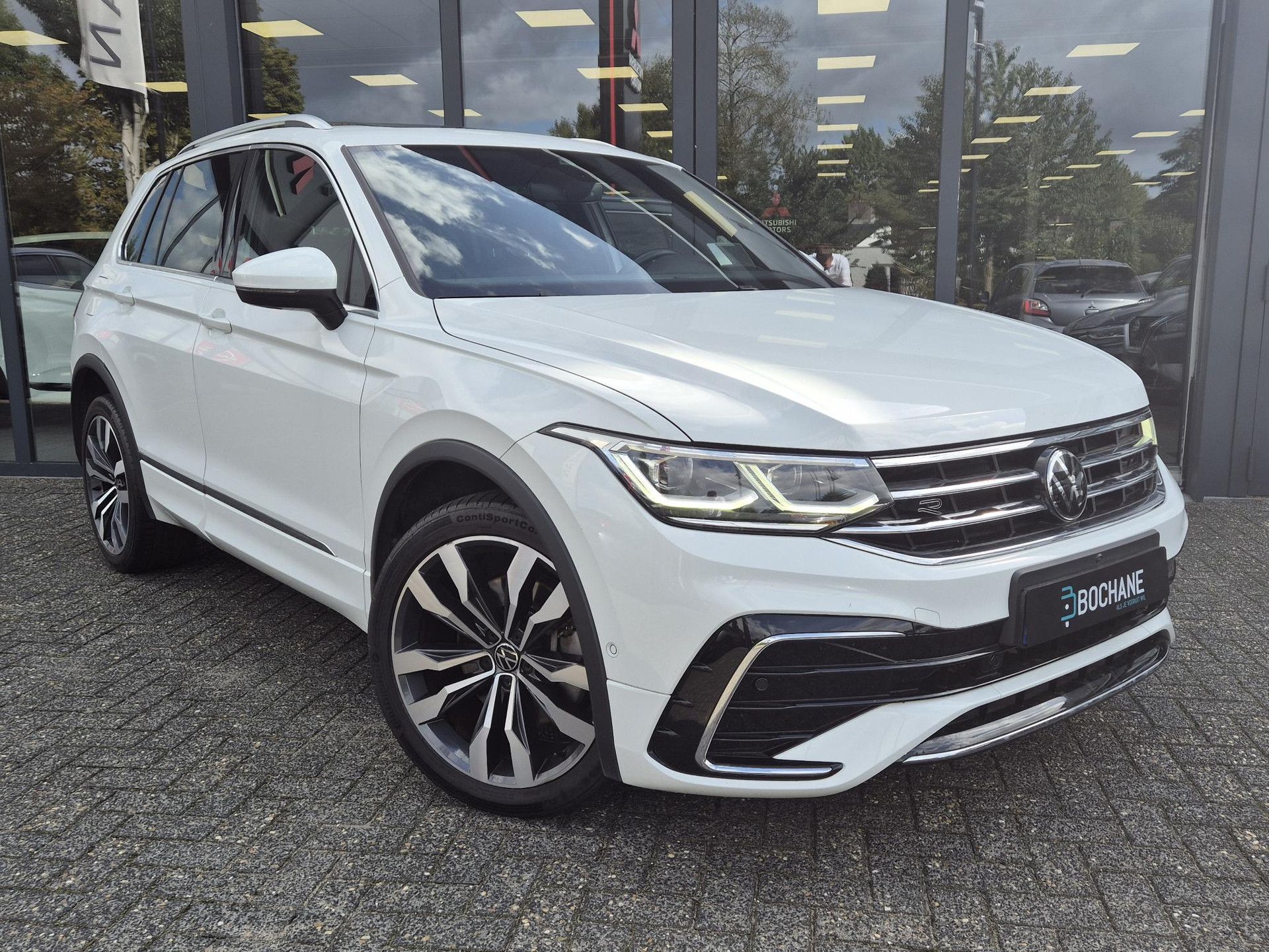 Volkswagen Tiguan met kenteken KLV-09-N – detailfoto