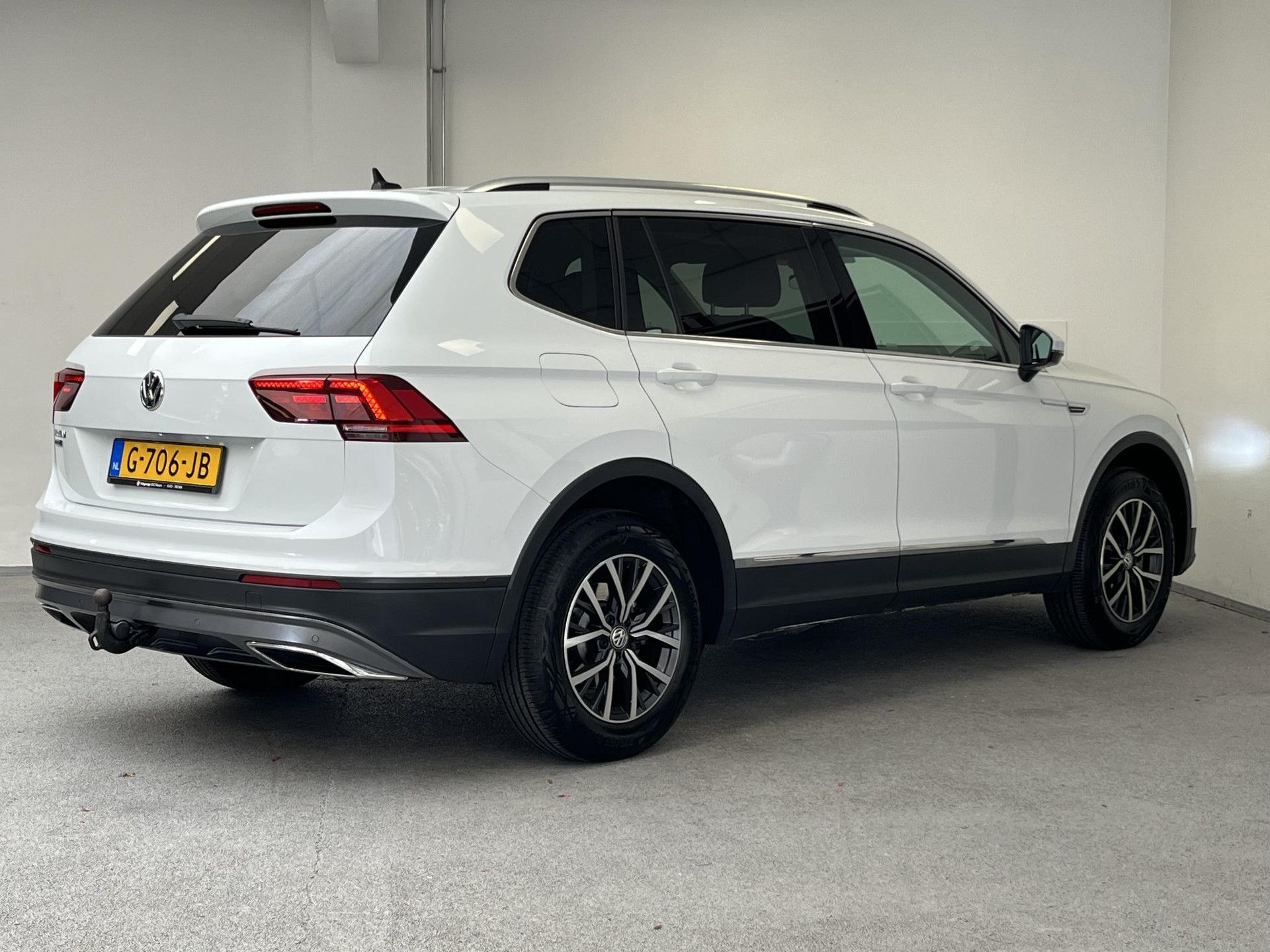 Volkswagen TiguanAllspace met kenteken G-706-JB – achteraanzicht