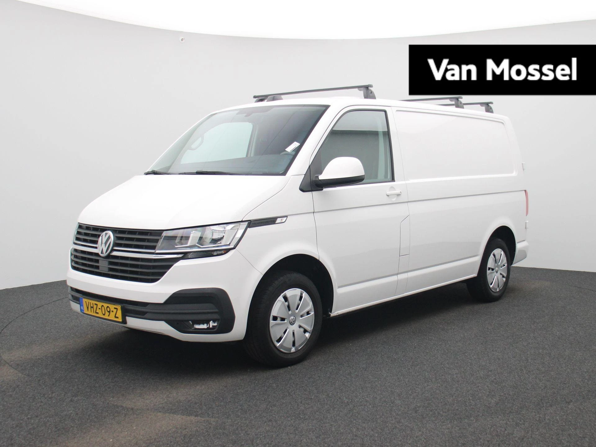 Volkswagen Transporter met kenteken 57100 – autofoto 2