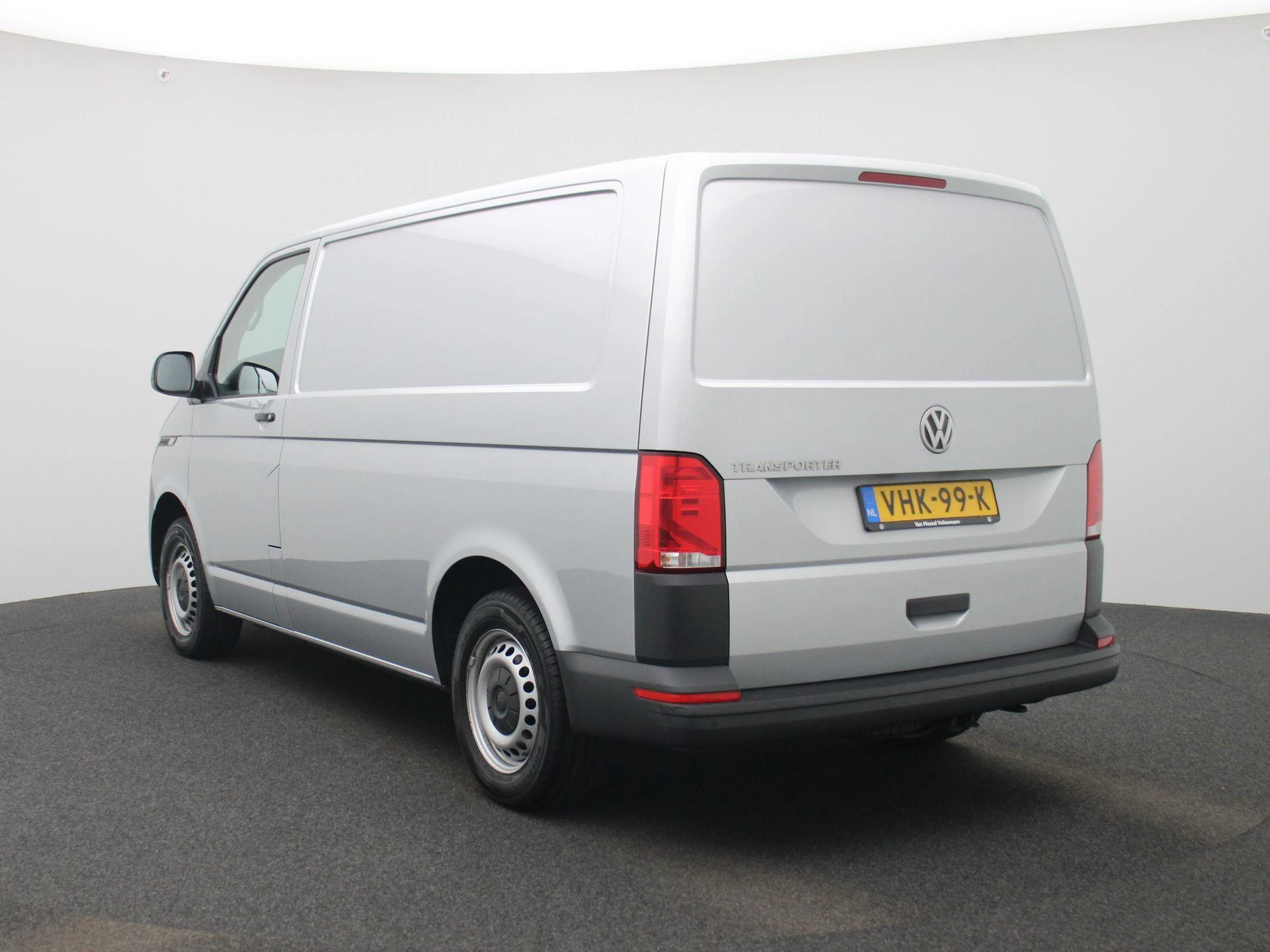Volkswagen Transporter – autofoto 3