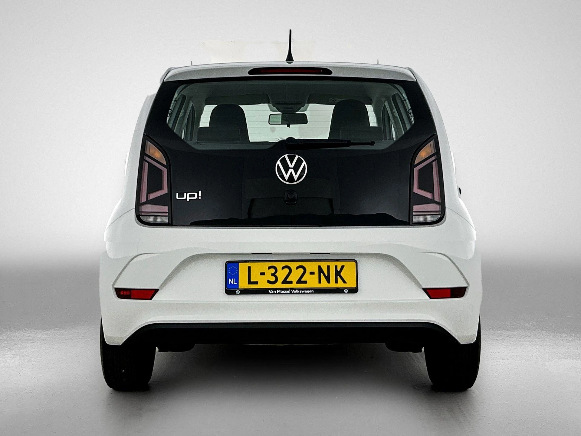 Volkswagen up! met kenteken L-322-NK – autofoto 5