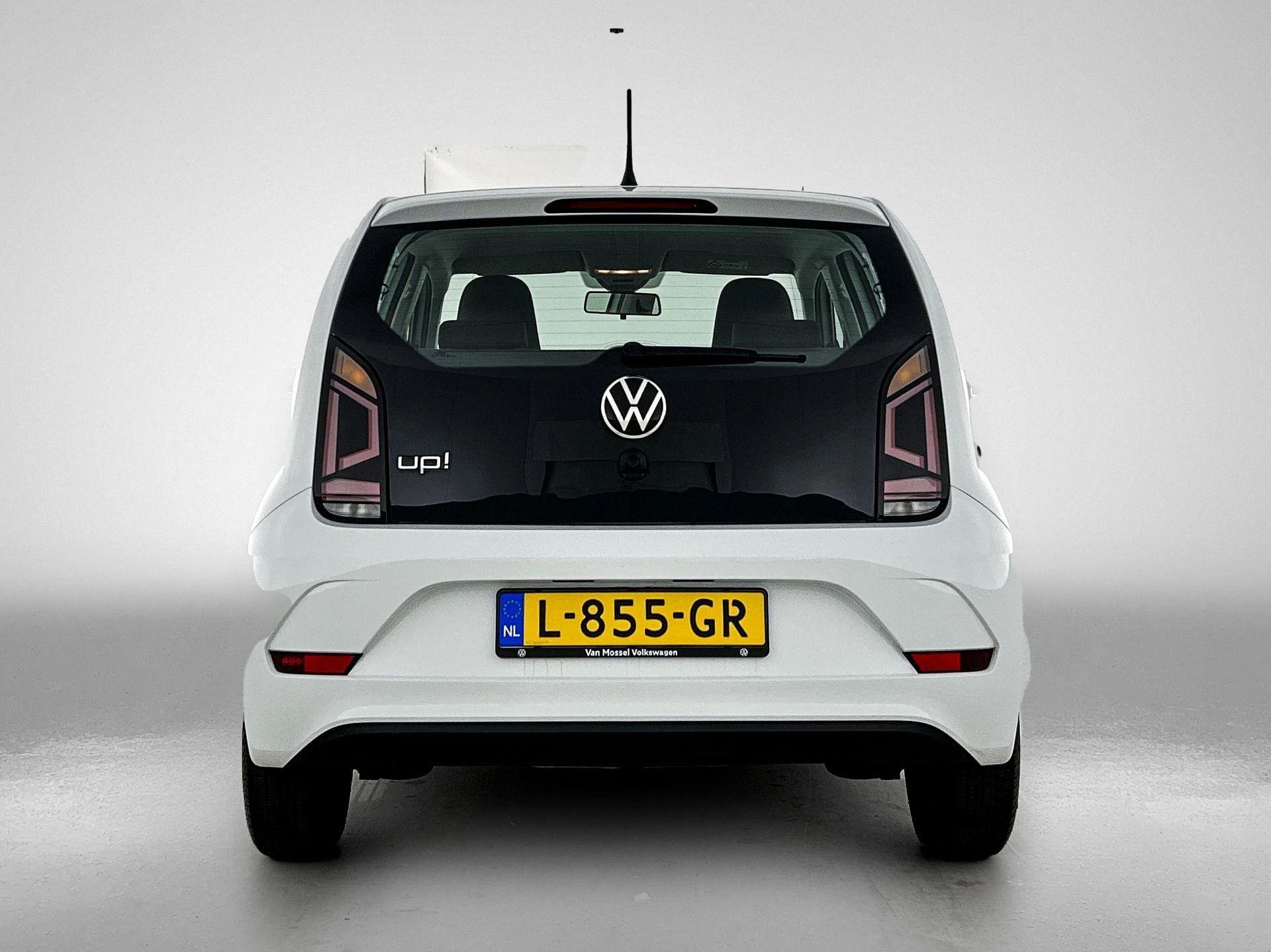 Volkswagen up! met kenteken L-855-GR – autofoto 5