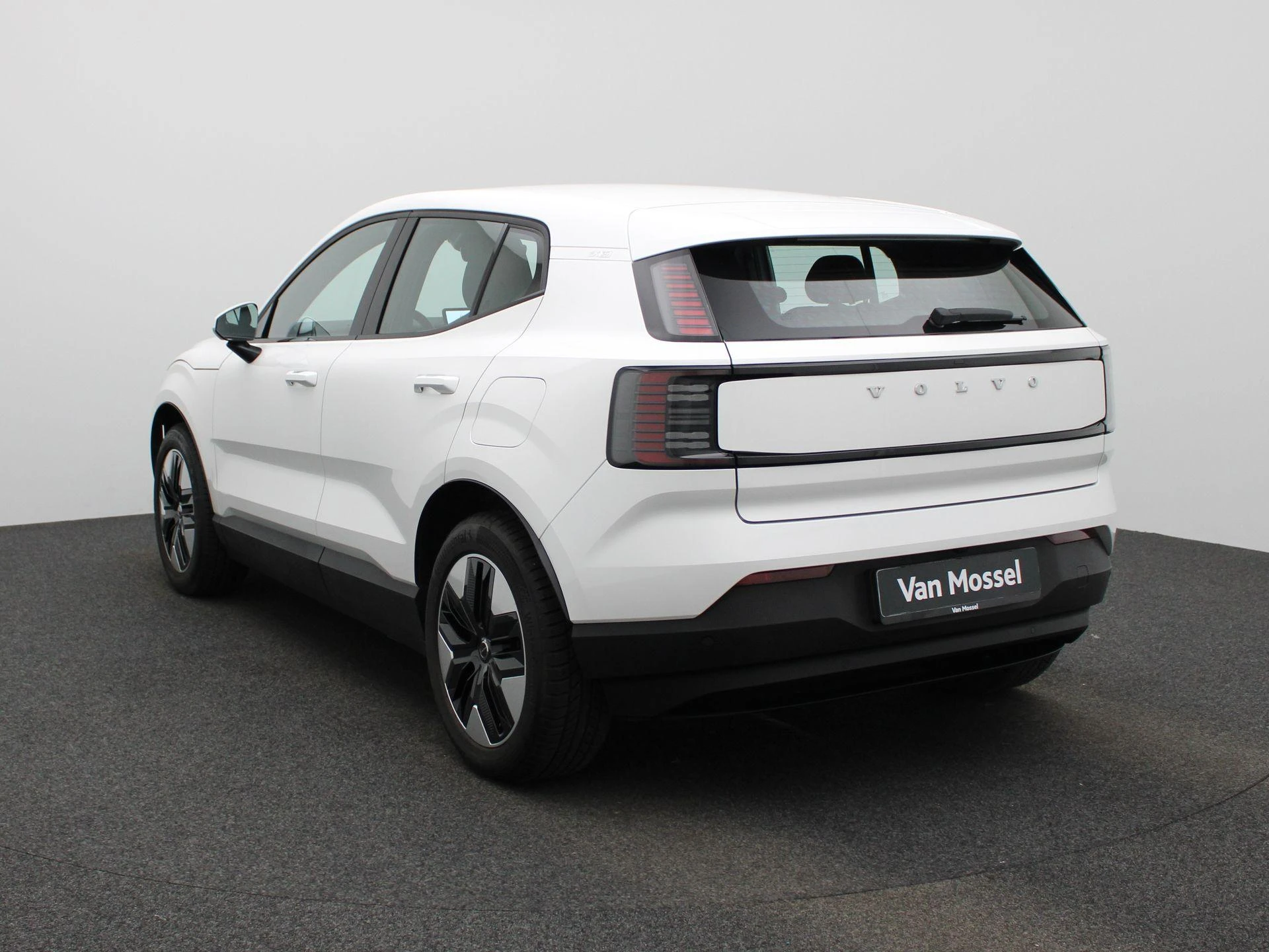 Volvo EX30 – autofoto 3