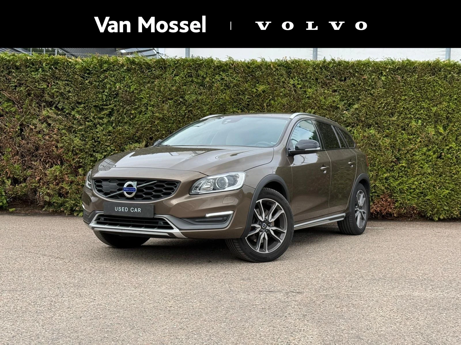 Volvo V60 met kenteken 66100 – autofoto 2