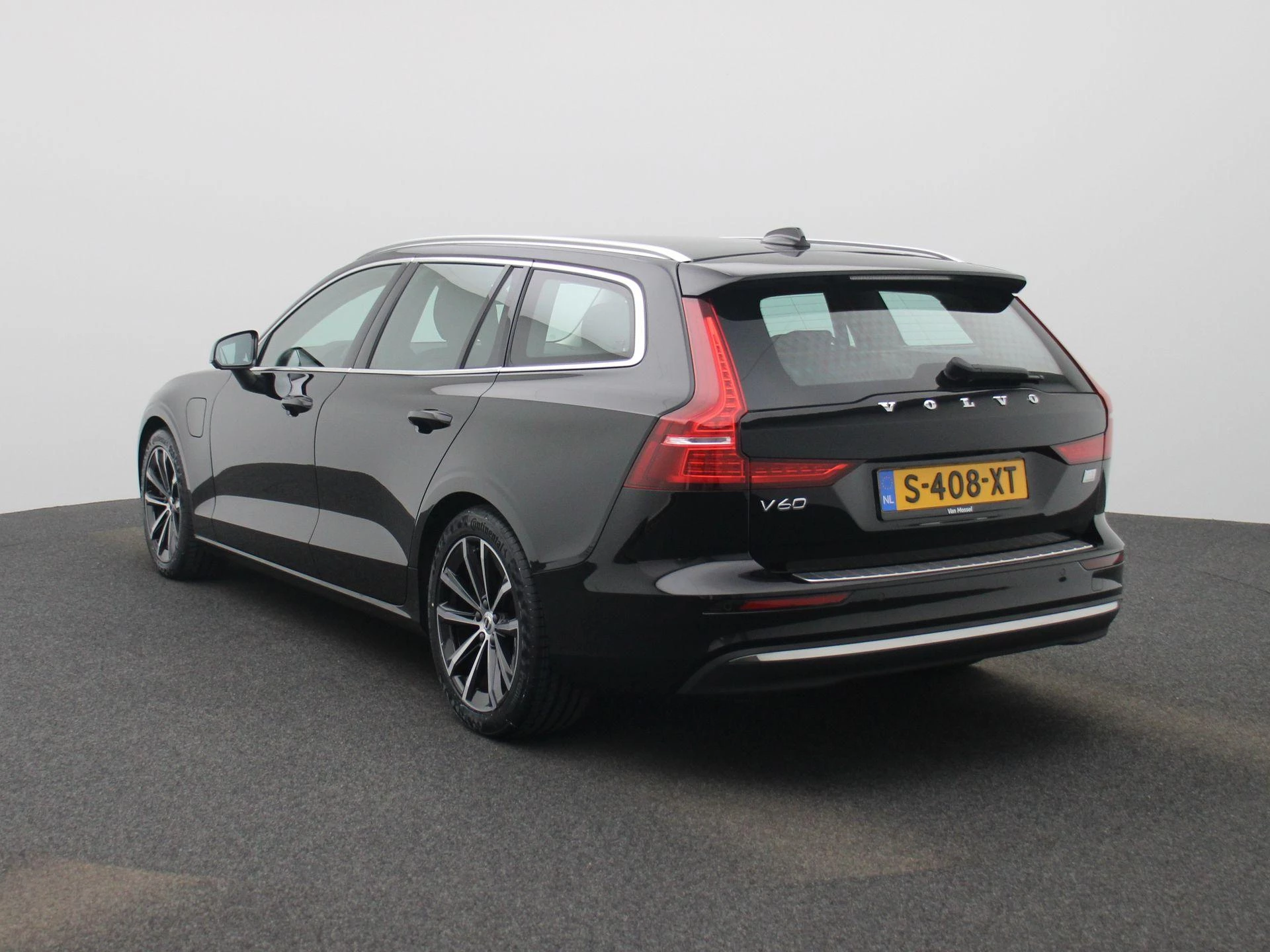Volvo V60 met kenteken S-408-XT – autofoto 3