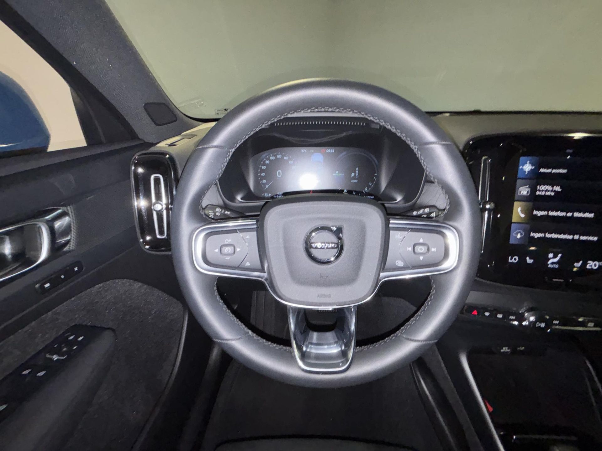 Volvo XC40 met kenteken GHD-47-B – dashboard