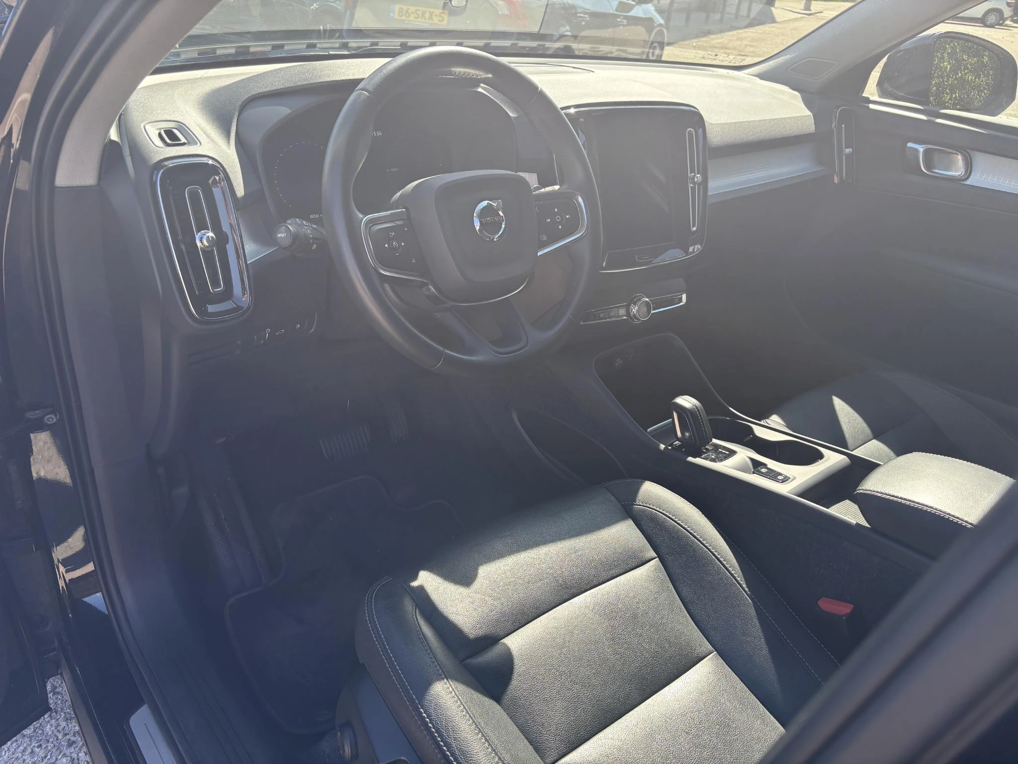 Volvo XC40 met kenteken KKZ-30-P – autofoto 5