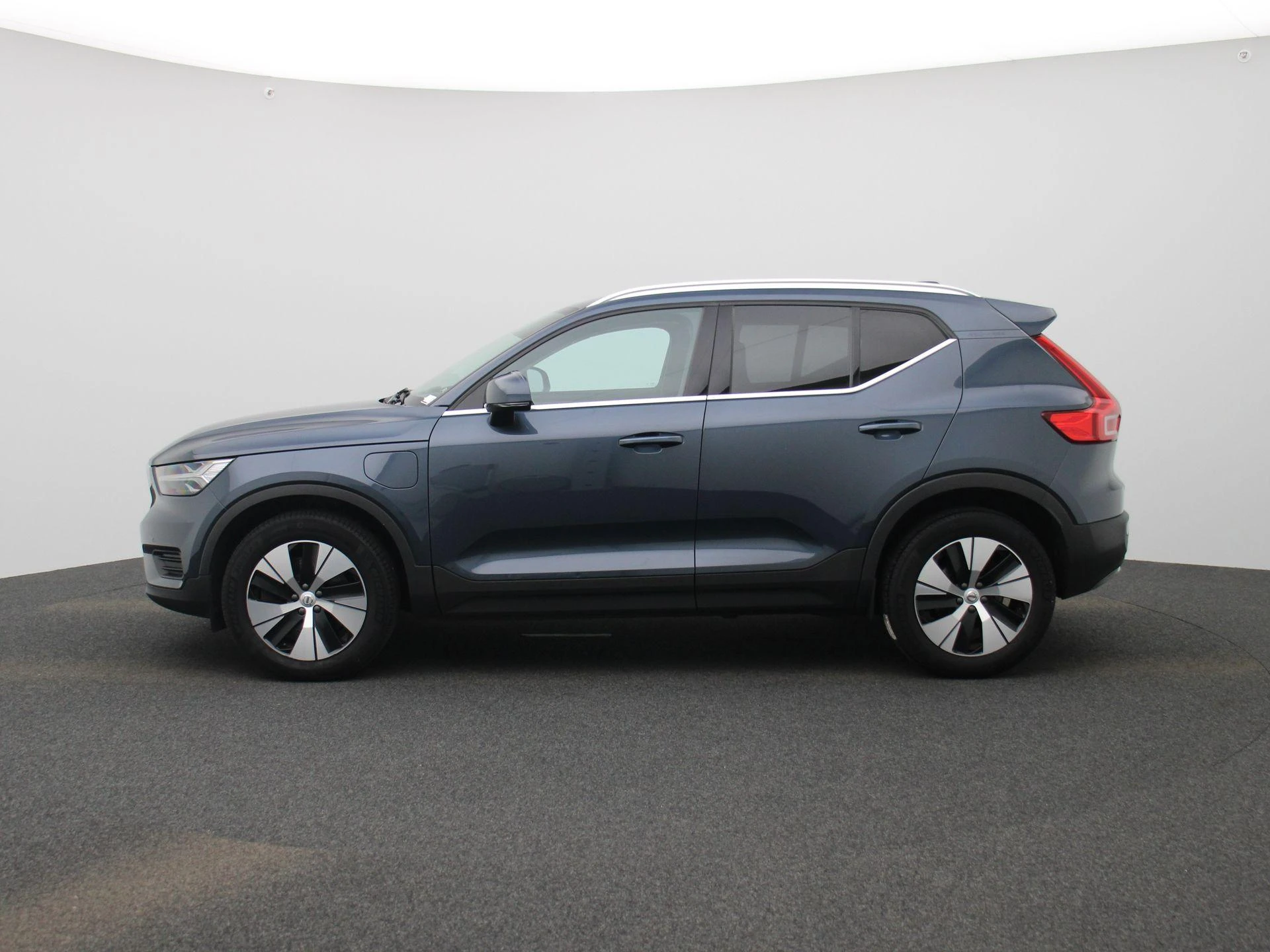 Volvo XC40 met kenteken P-174-KH – autofoto 5