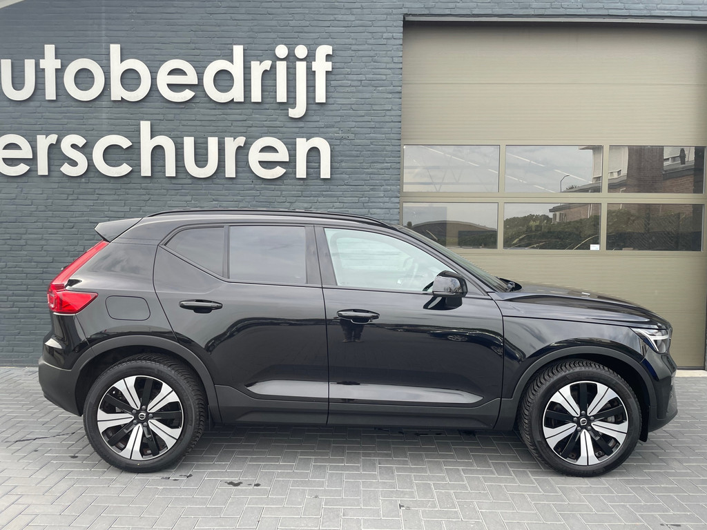 Volvo XC40 met kenteken R-898-BT – dashboard
