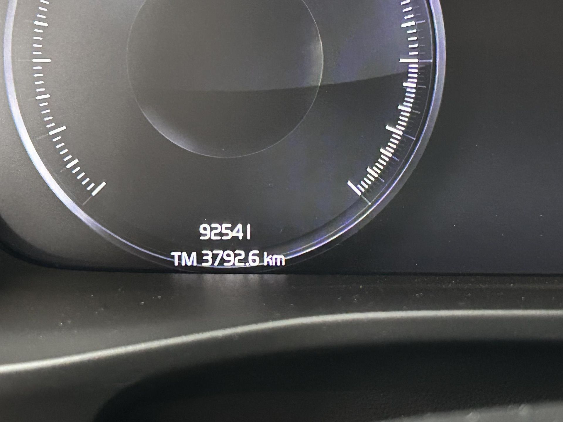Volvo XC40 met kenteken ZG-764-D – interieur