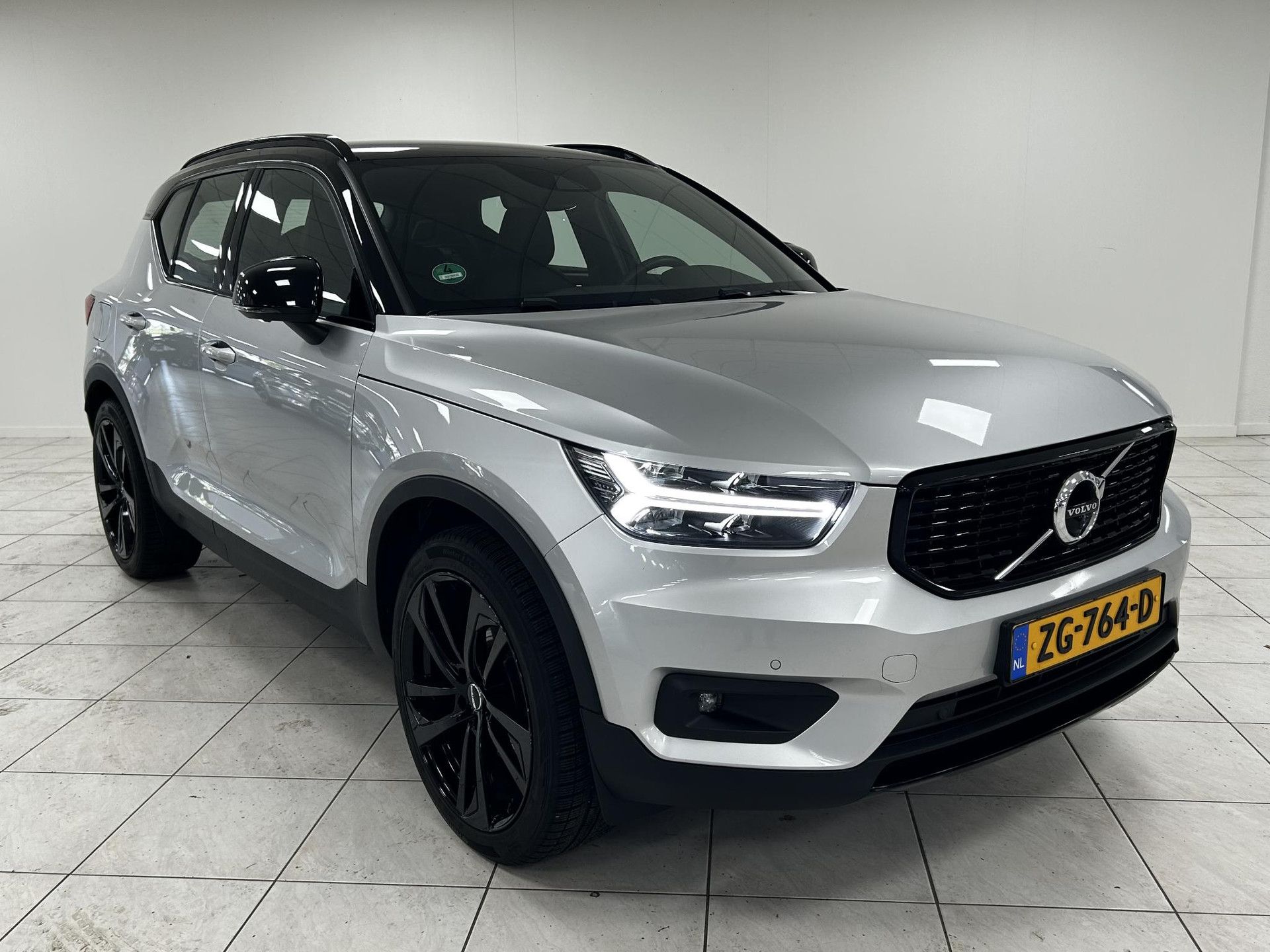 Volvo XC40 met kenteken ZG-764-D – dashboard