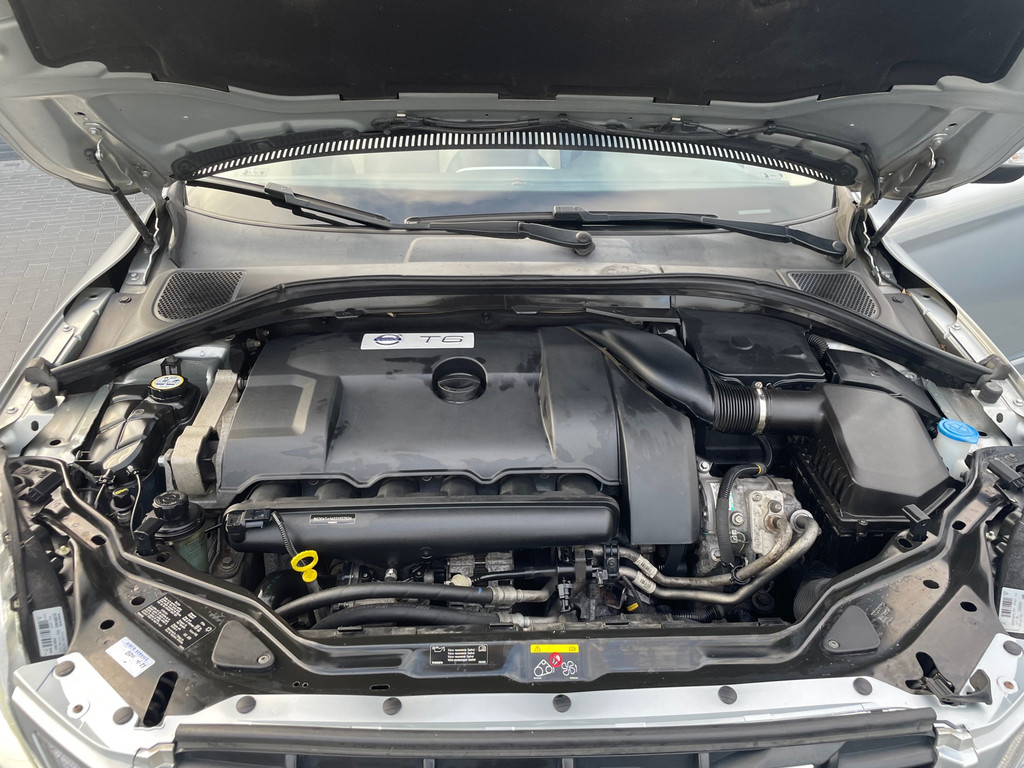 Volvo XC60 financial lease – kenteken 99-RJS-4
