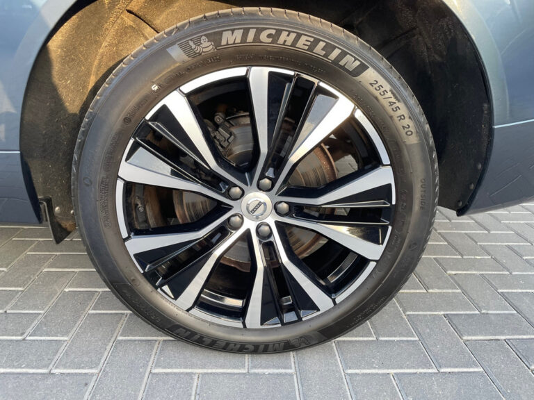 Volvo XC60 – vooraanzicht