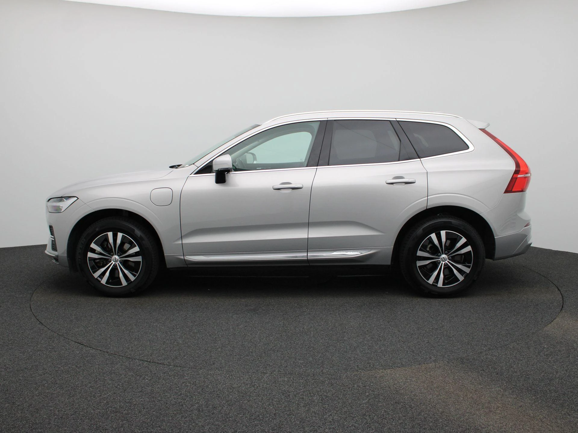 Volvo XC60 met kenteken 2-DFT-42 – autofoto 5