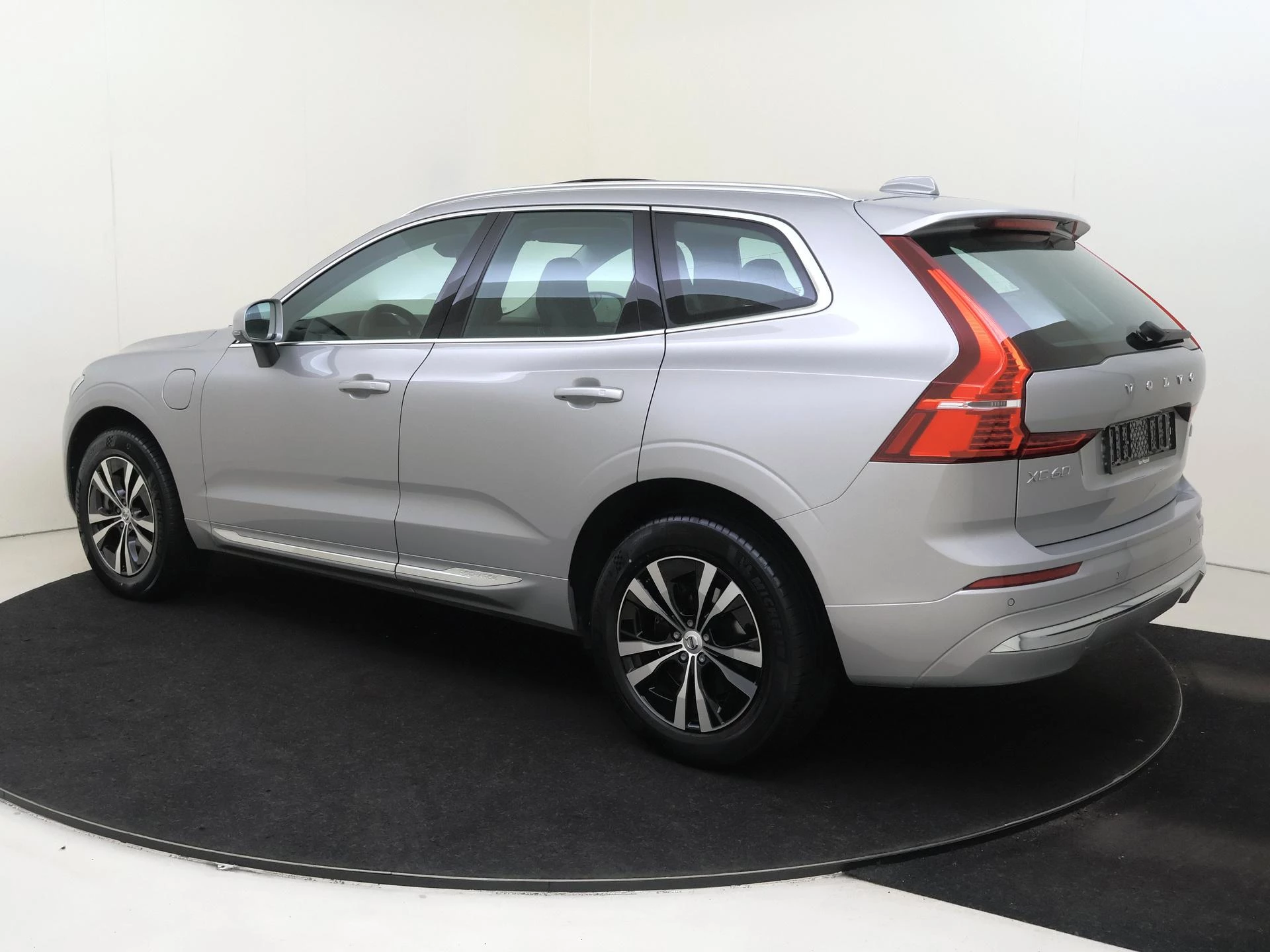 Volvo XC60 met kenteken KFL-86-P – autofoto 4