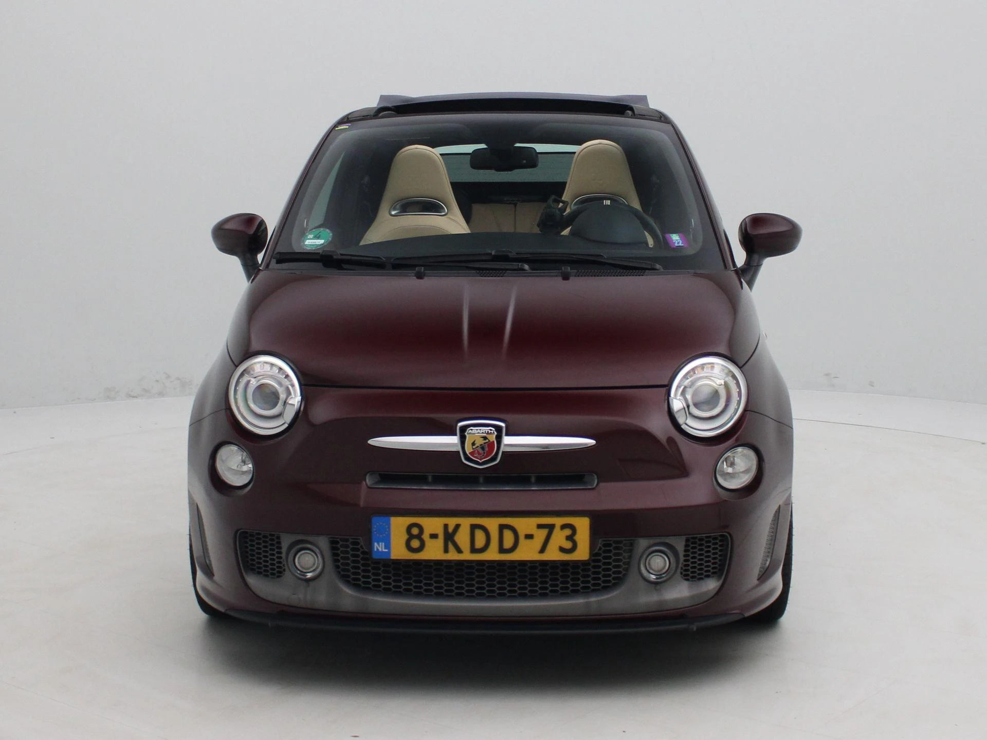 Abarth 695 met kenteken 84100 – autofoto 5