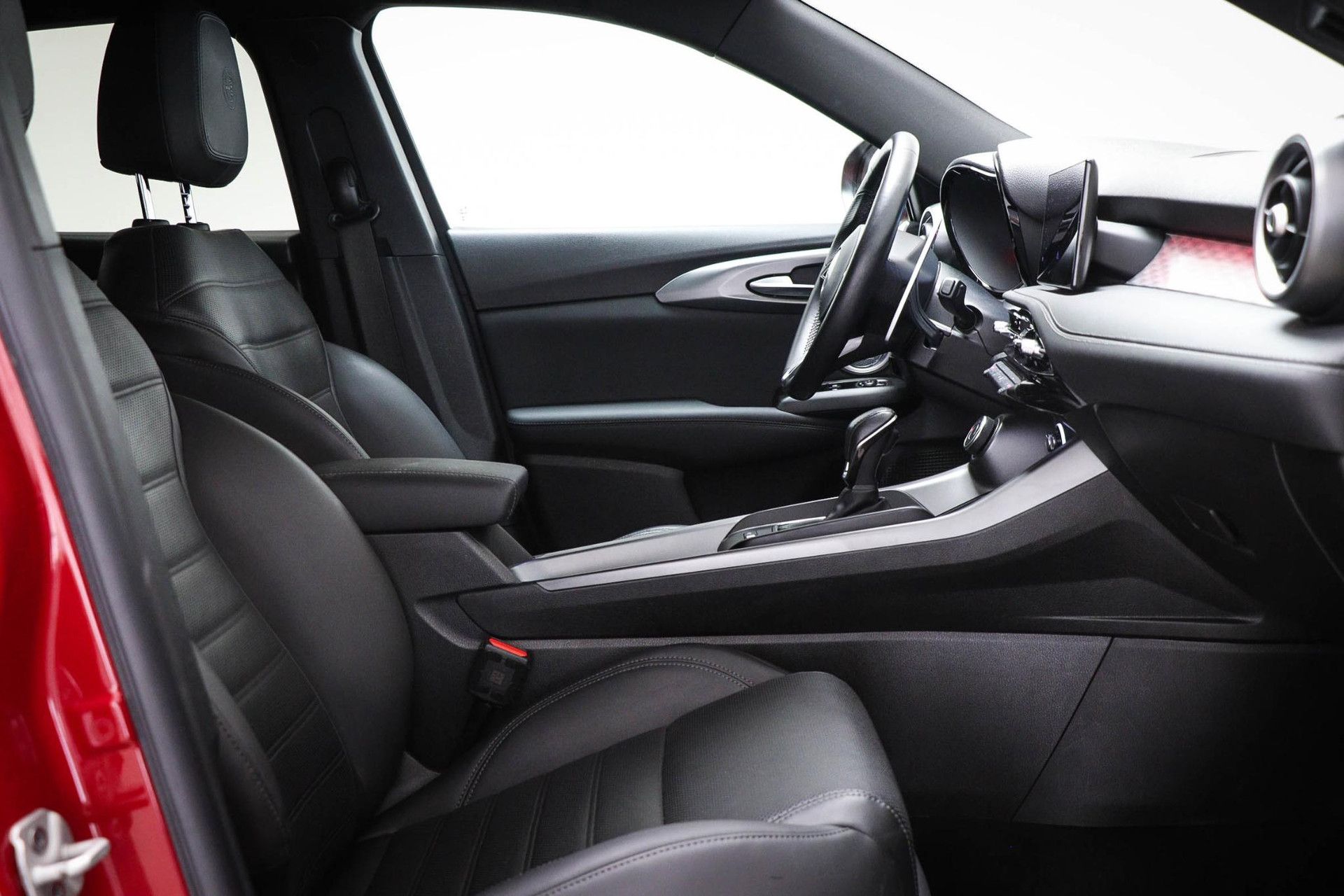 Alfa Romeo Tonale met kenteken GDP-97-N – autofoto 4