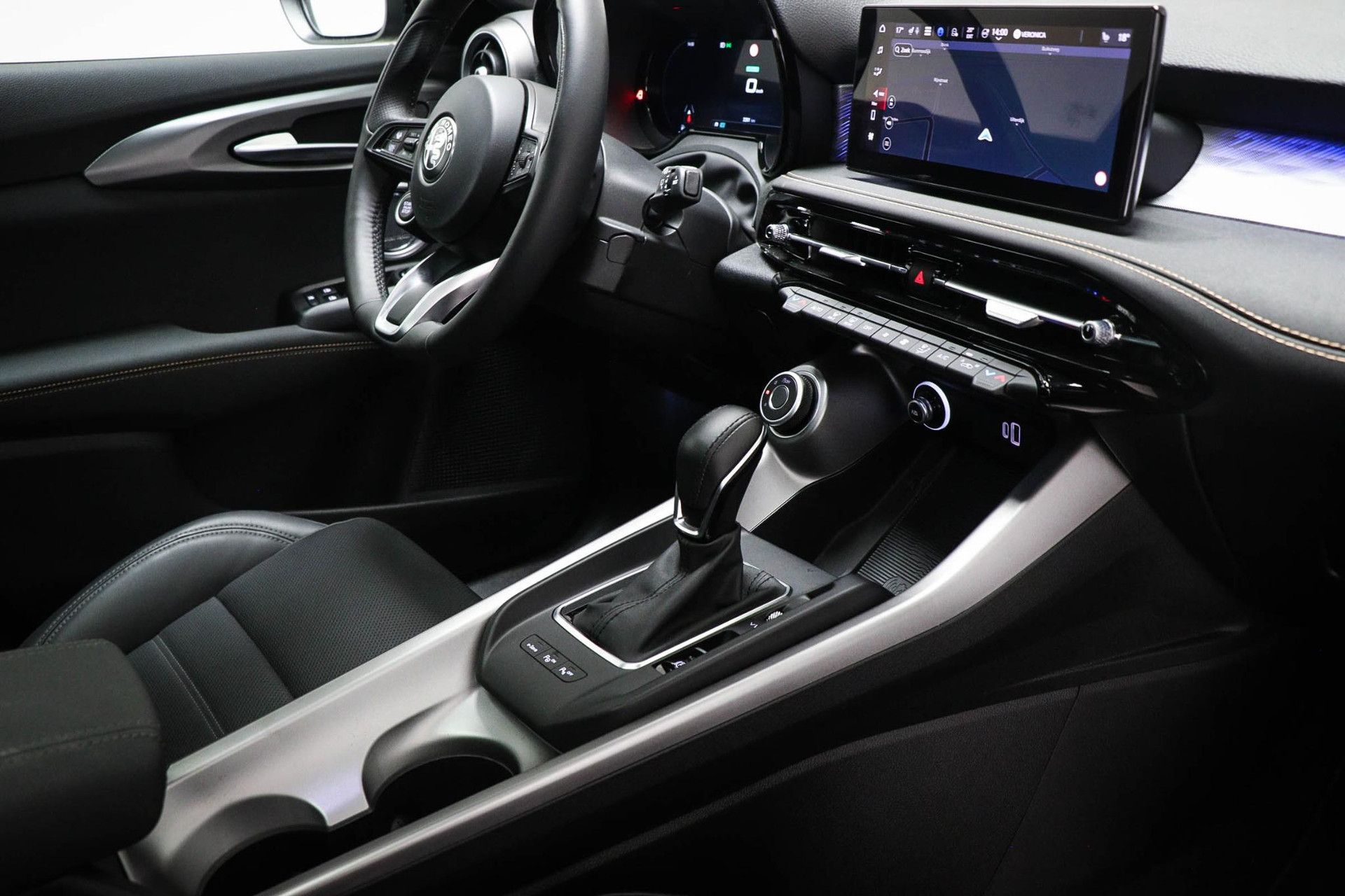 Alfa Romeo Tonale met kenteken KRR-05-H – autofoto 3