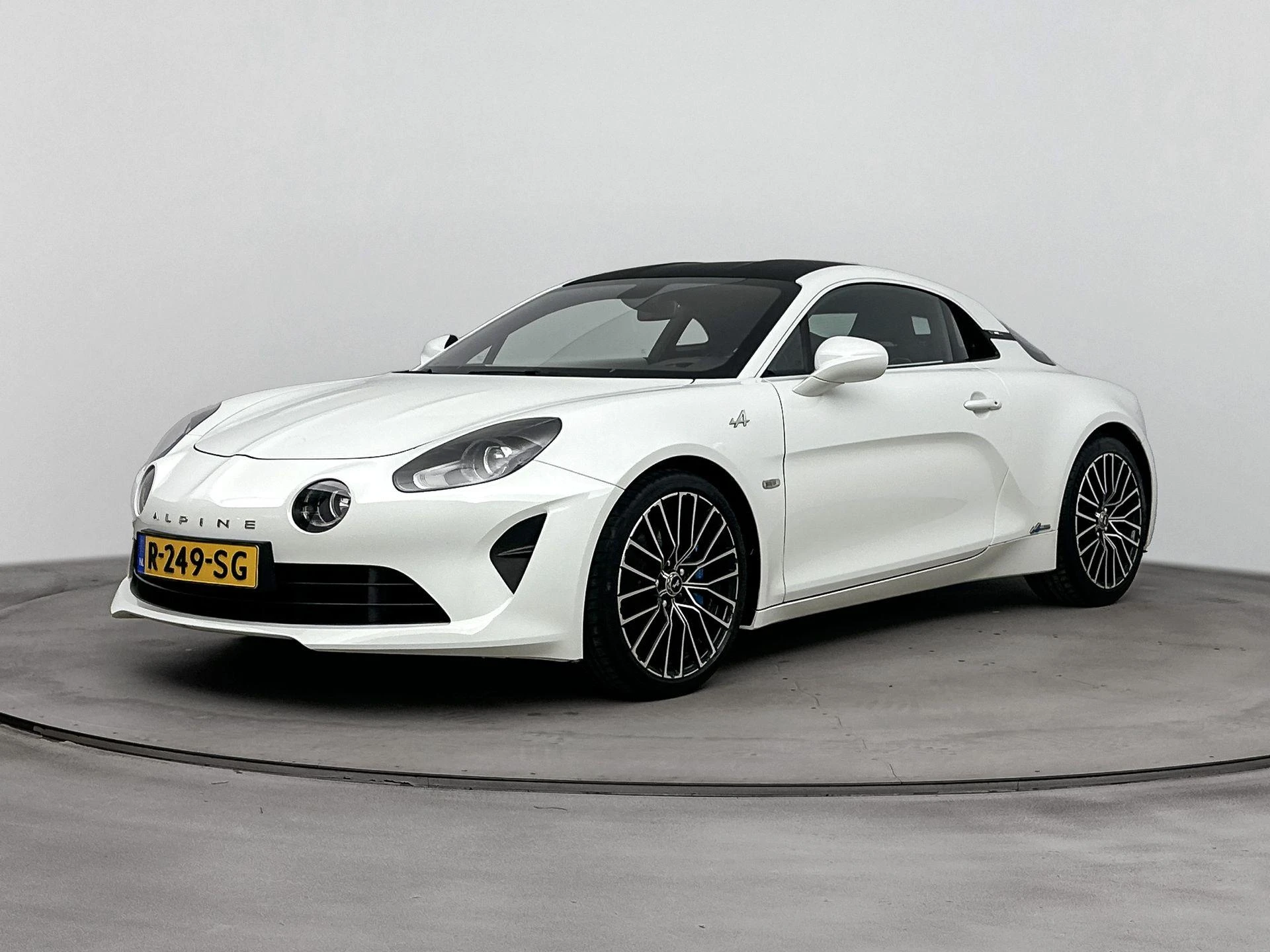 Alpine A110 met kenteken R-249-SG – autofoto 2