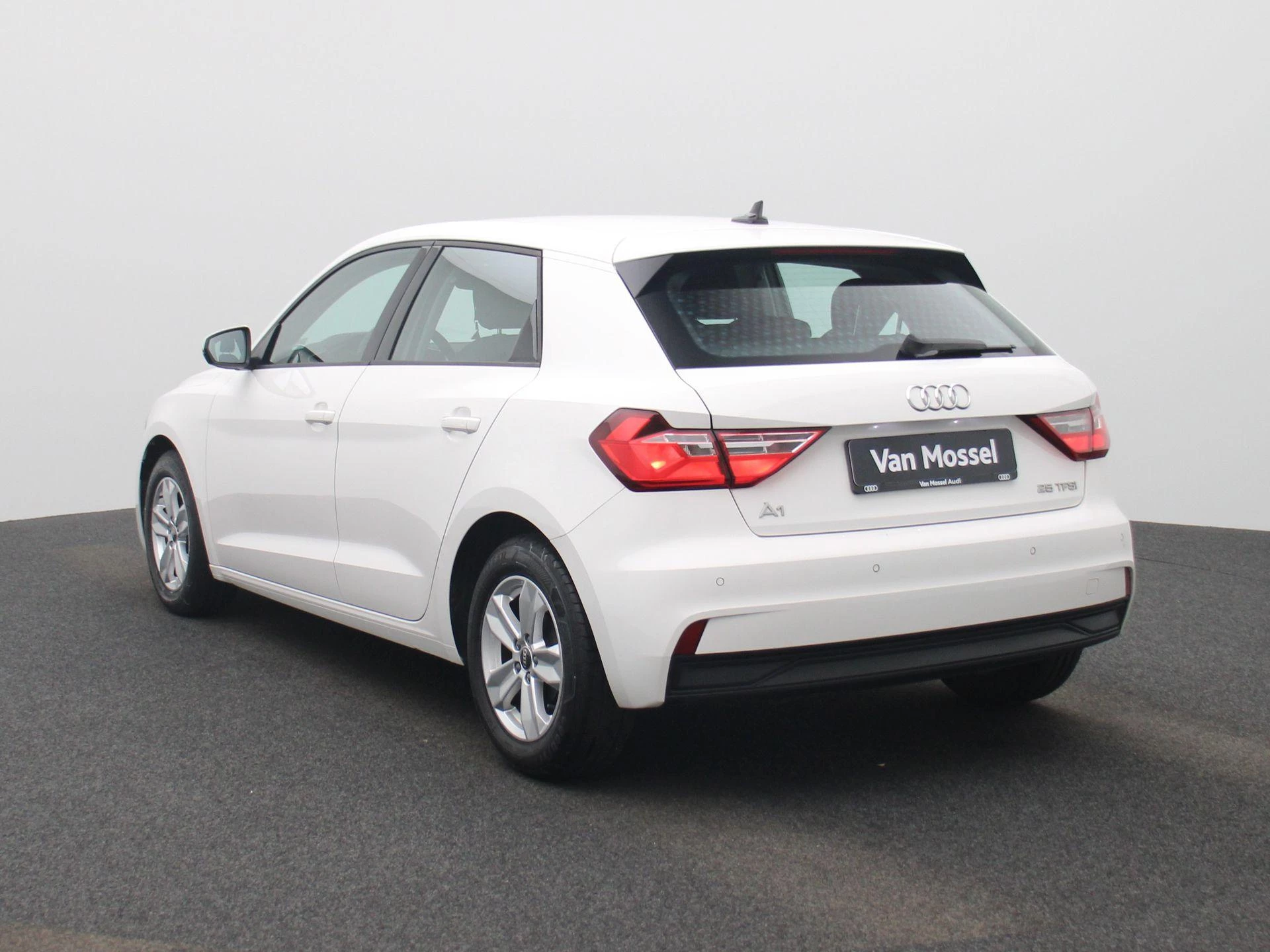 Audi A1 Sportback met kenteken 39100 – autofoto 3