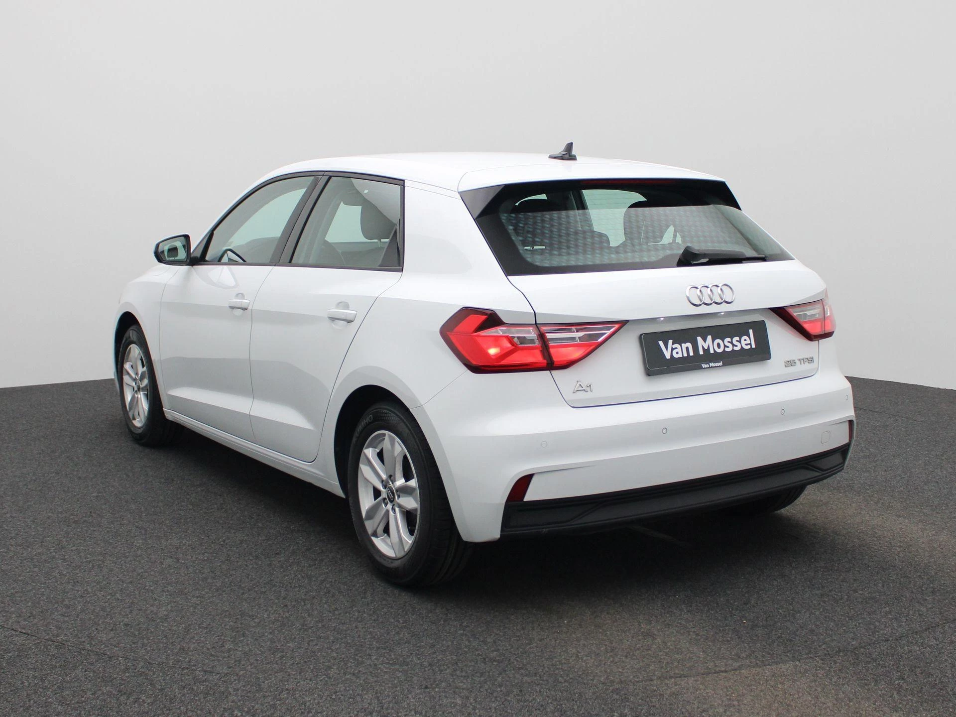 Audi A1 Sportback met kenteken 40100 – autofoto 3